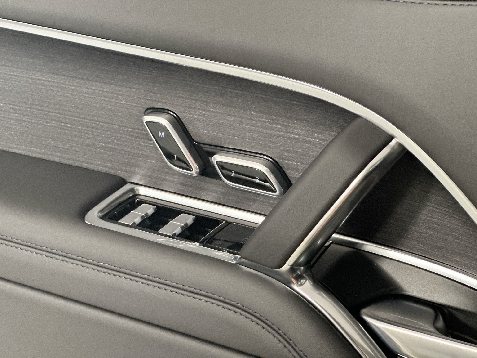 2025 Land Rover Range Rover Autobiography