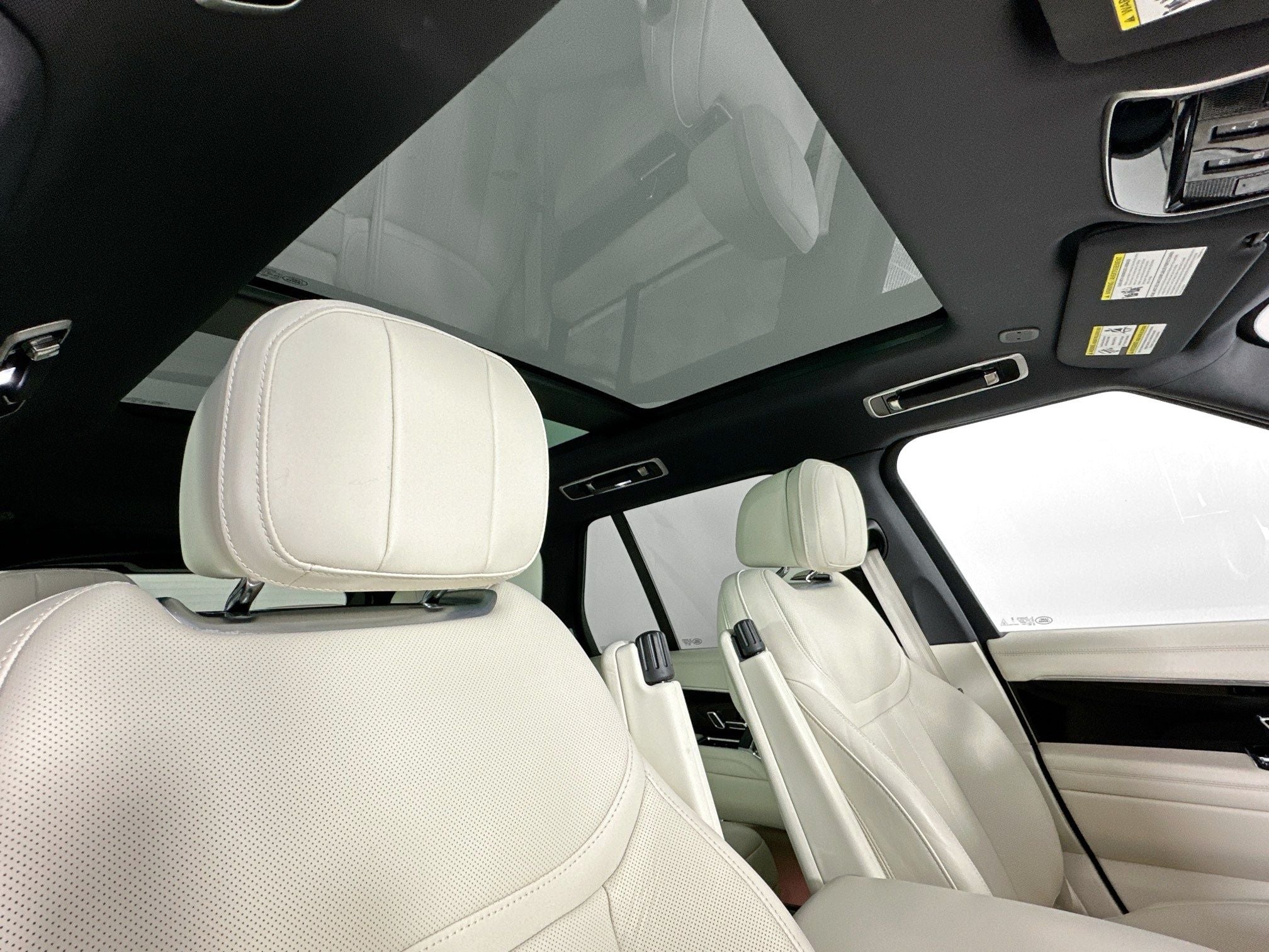 2023 Land Rover Range Rover SE