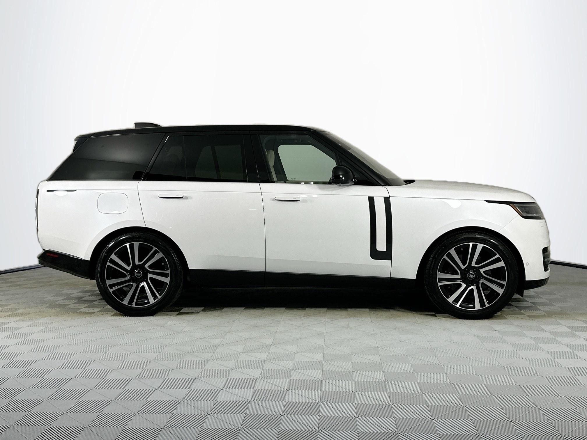 2023 Land Rover Range Rover SE