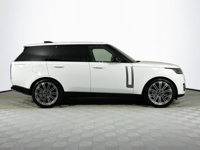 2025 Land Rover Range Rover SE