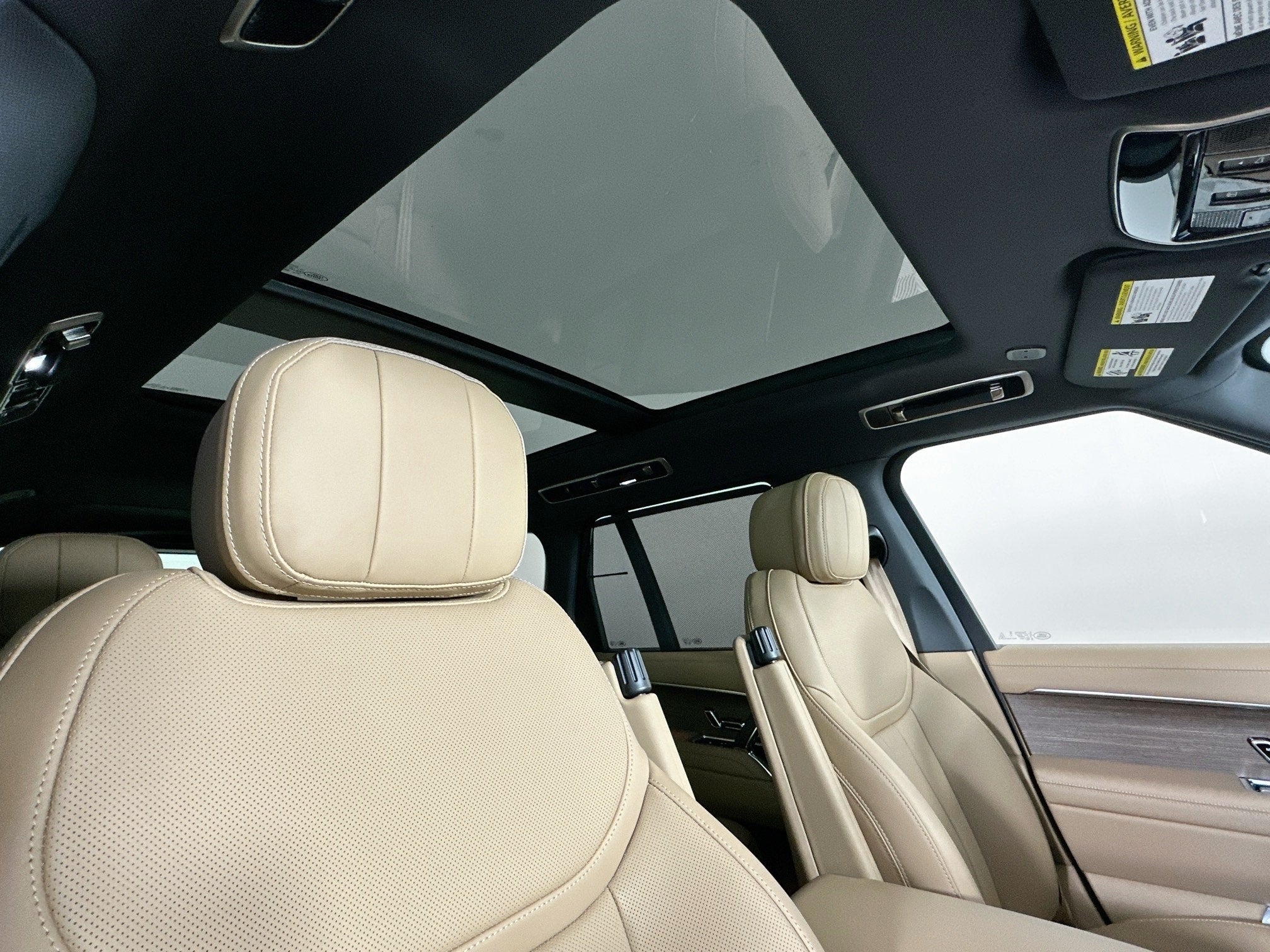 2026 Land Rover Range Rover SE