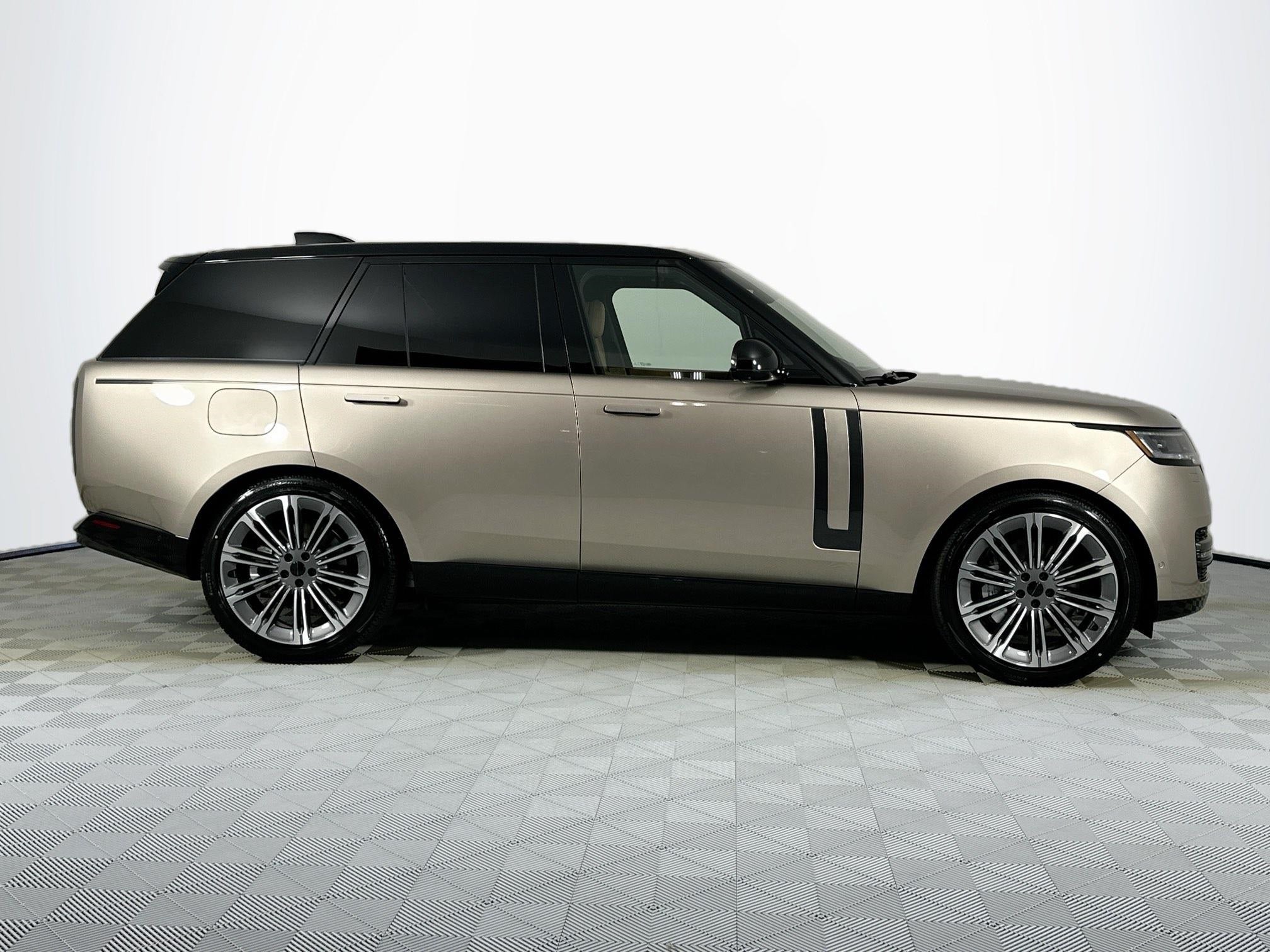2026 Land Rover Range Rover SE