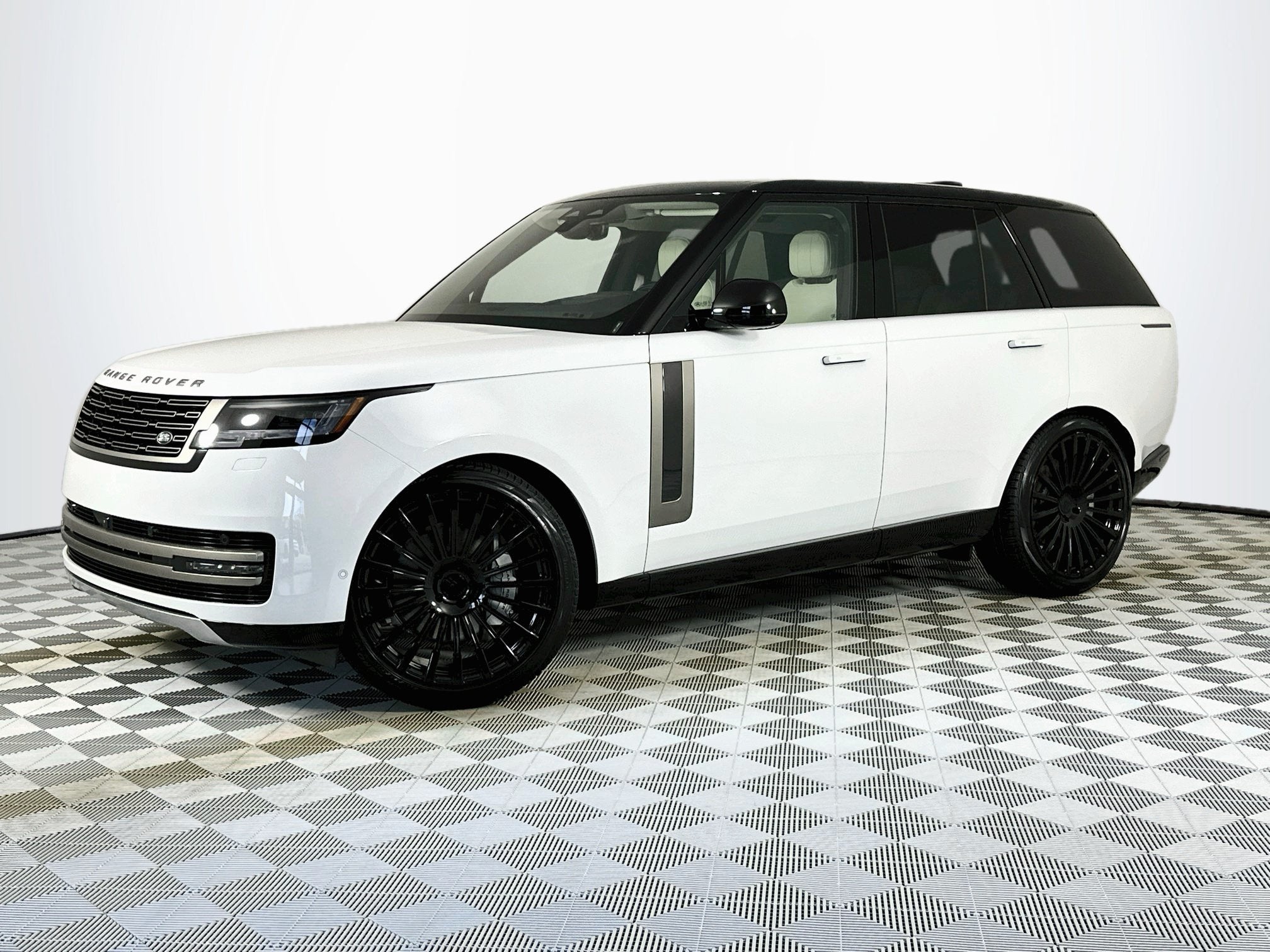 2027 Land Rover Range Rover SE