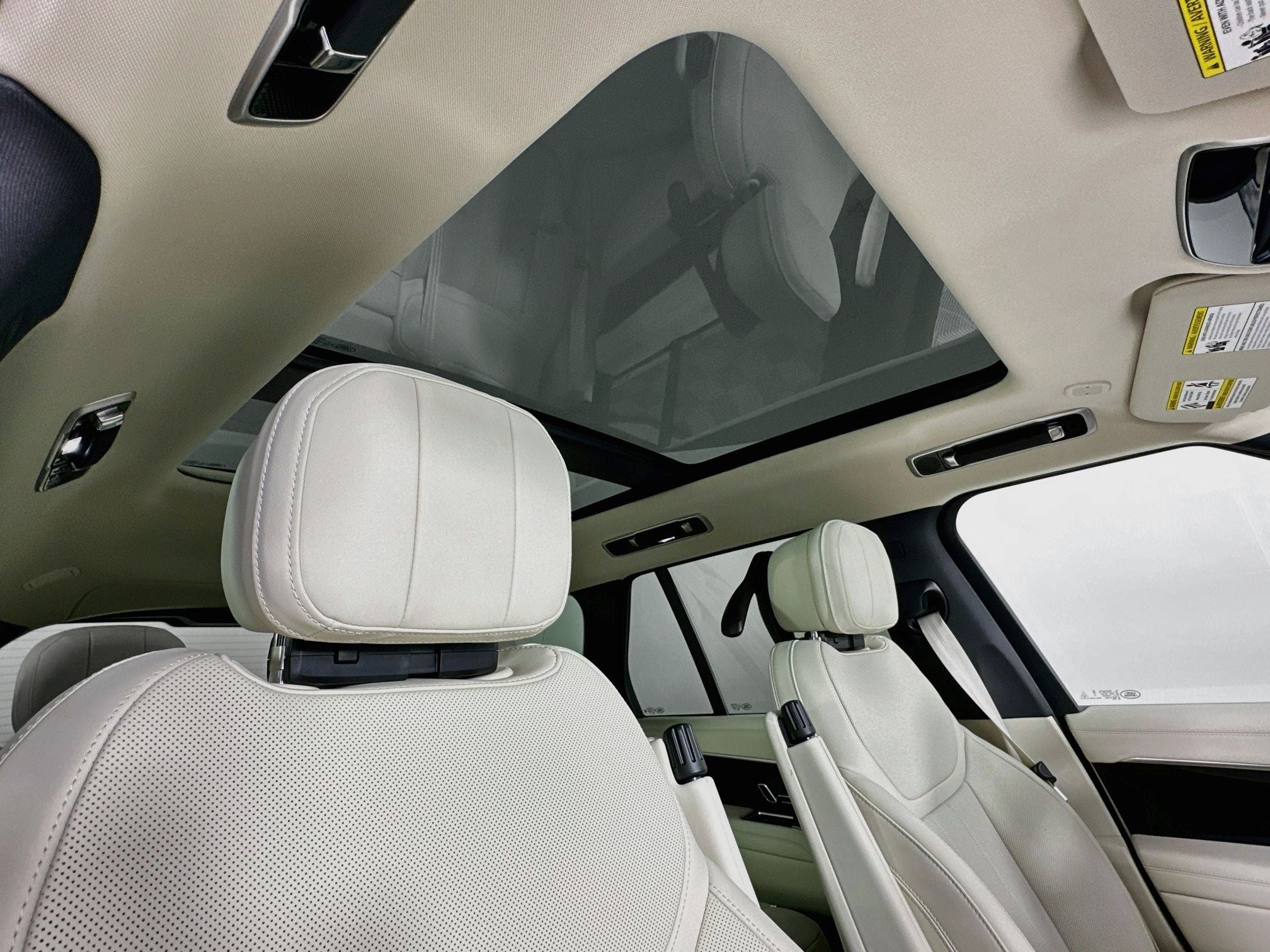 2027 Land Rover Range Rover SE