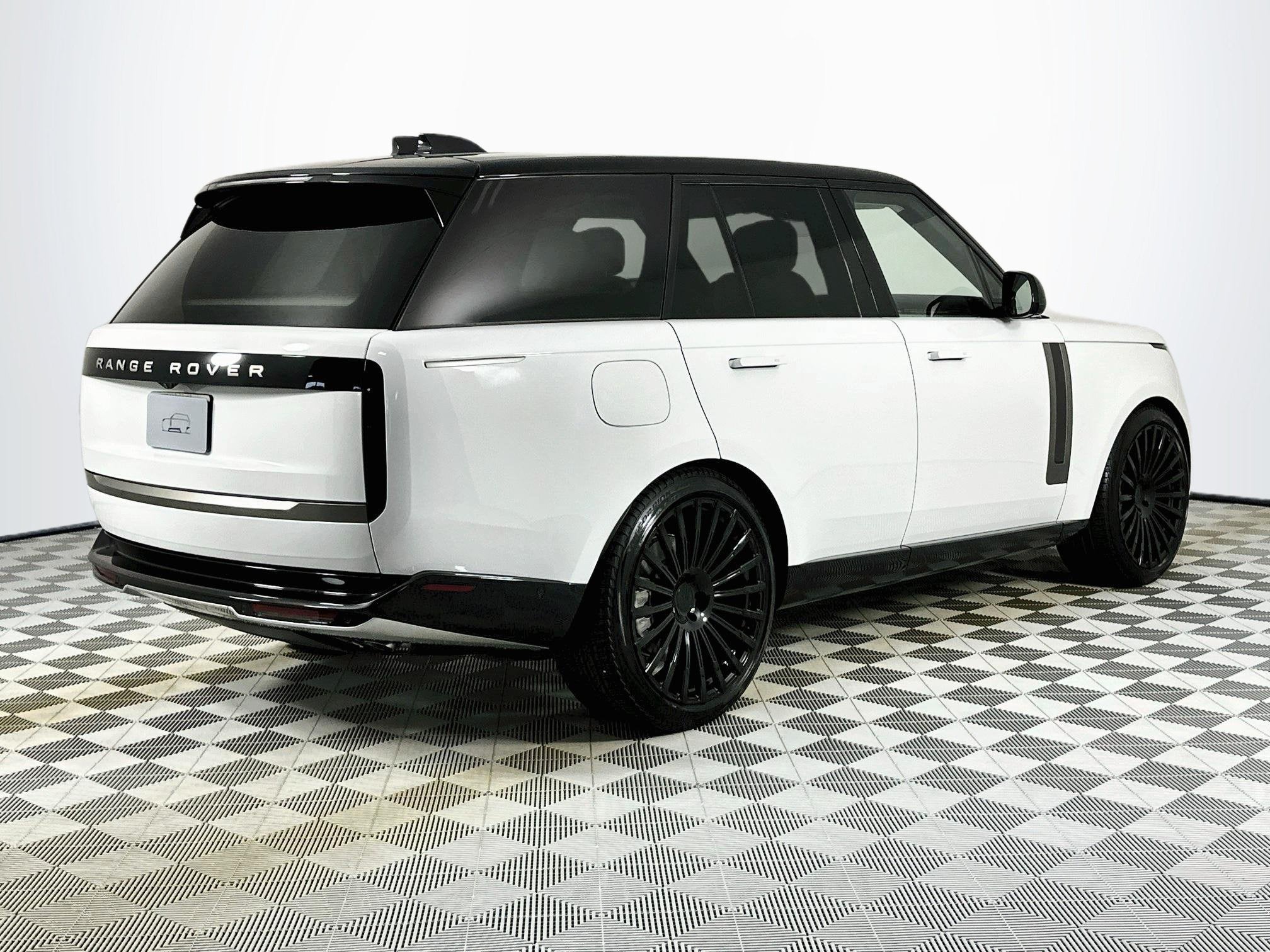 2027 Land Rover Range Rover SE