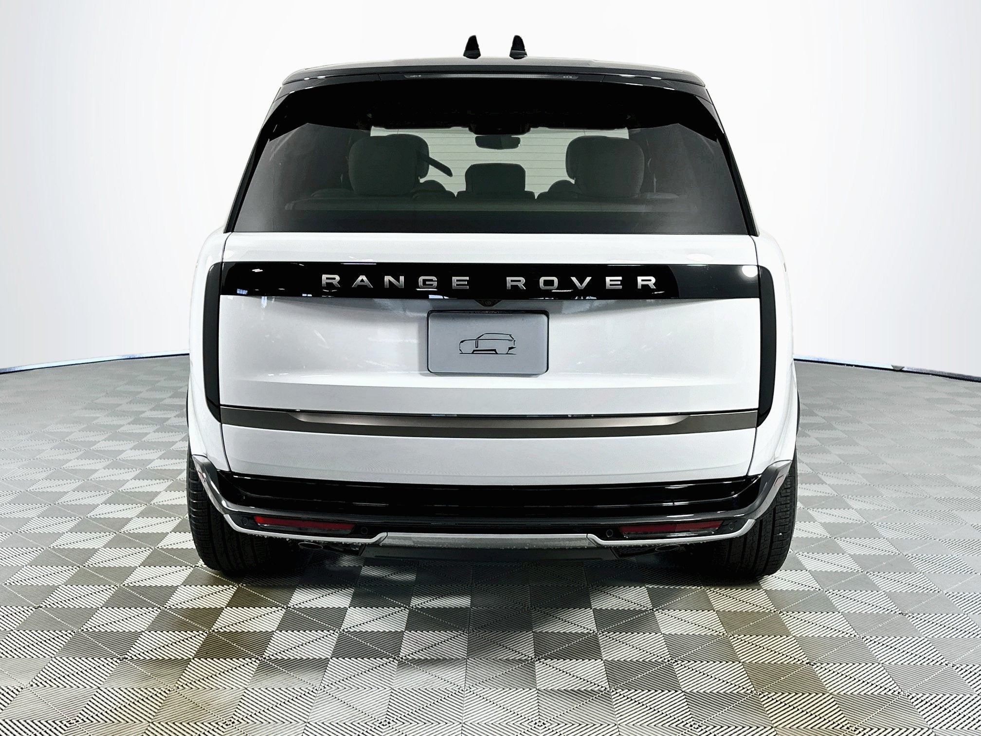 2027 Land Rover Range Rover SE