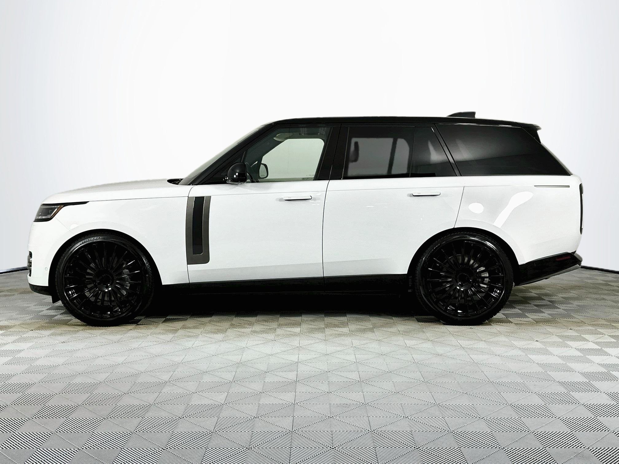 2027 Land Rover Range Rover SE