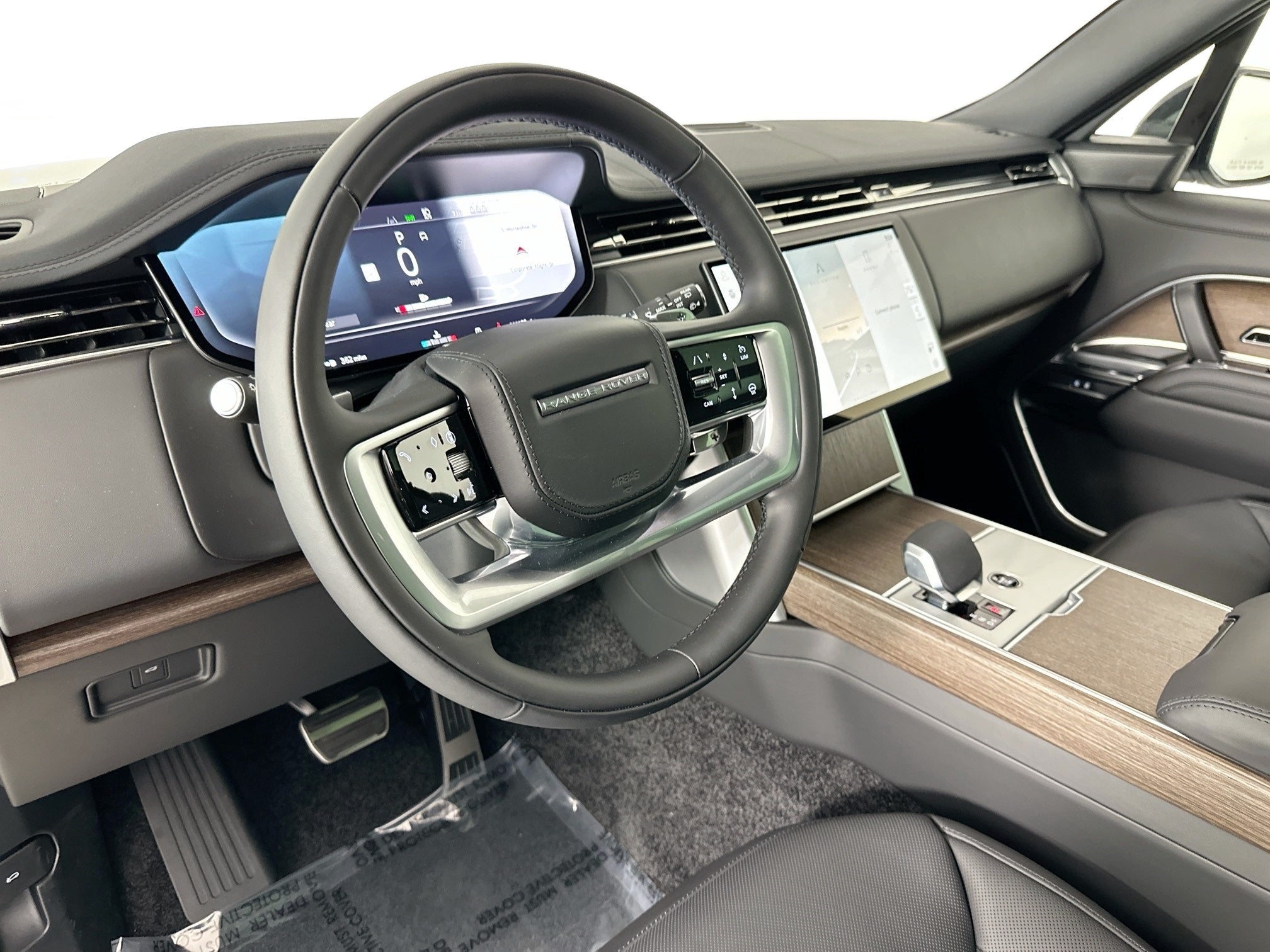 2025 Land Rover Range Rover SE