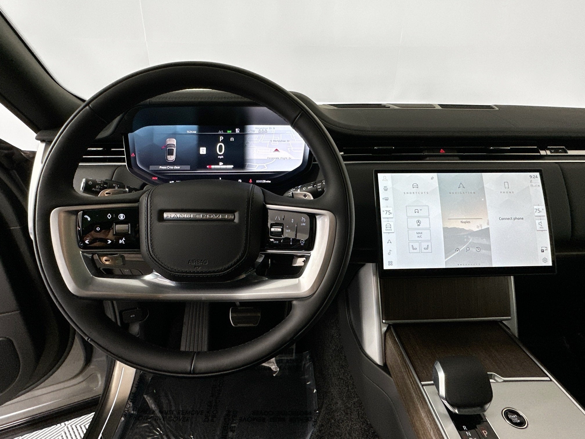 2025 Land Rover Range Rover SE
