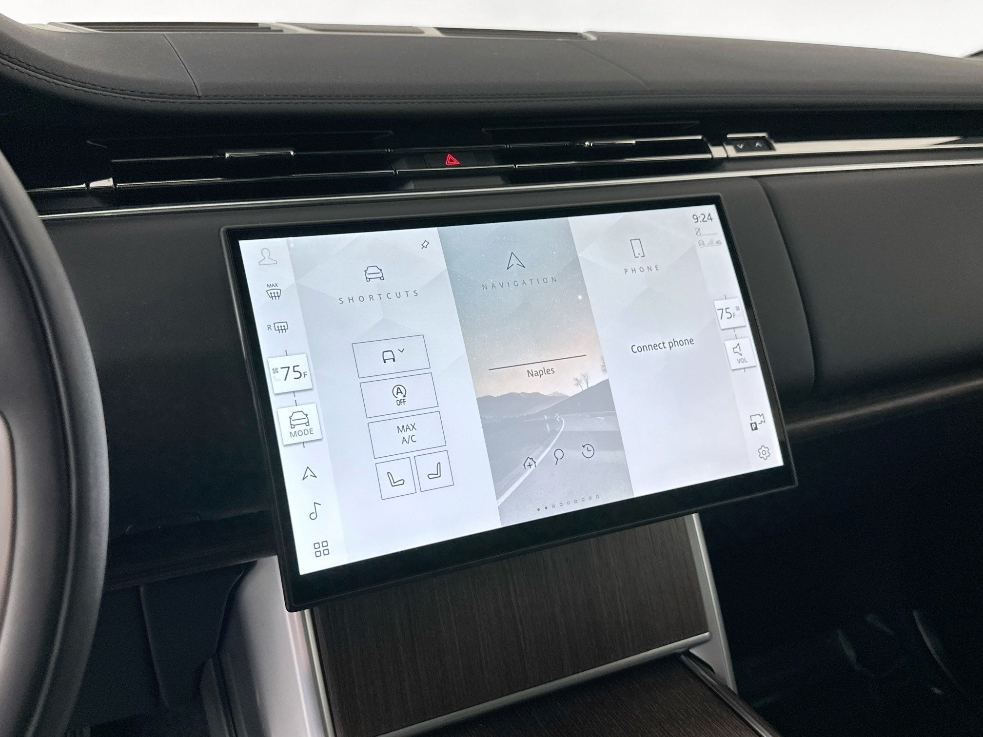 2025 Land Rover Range Rover SE