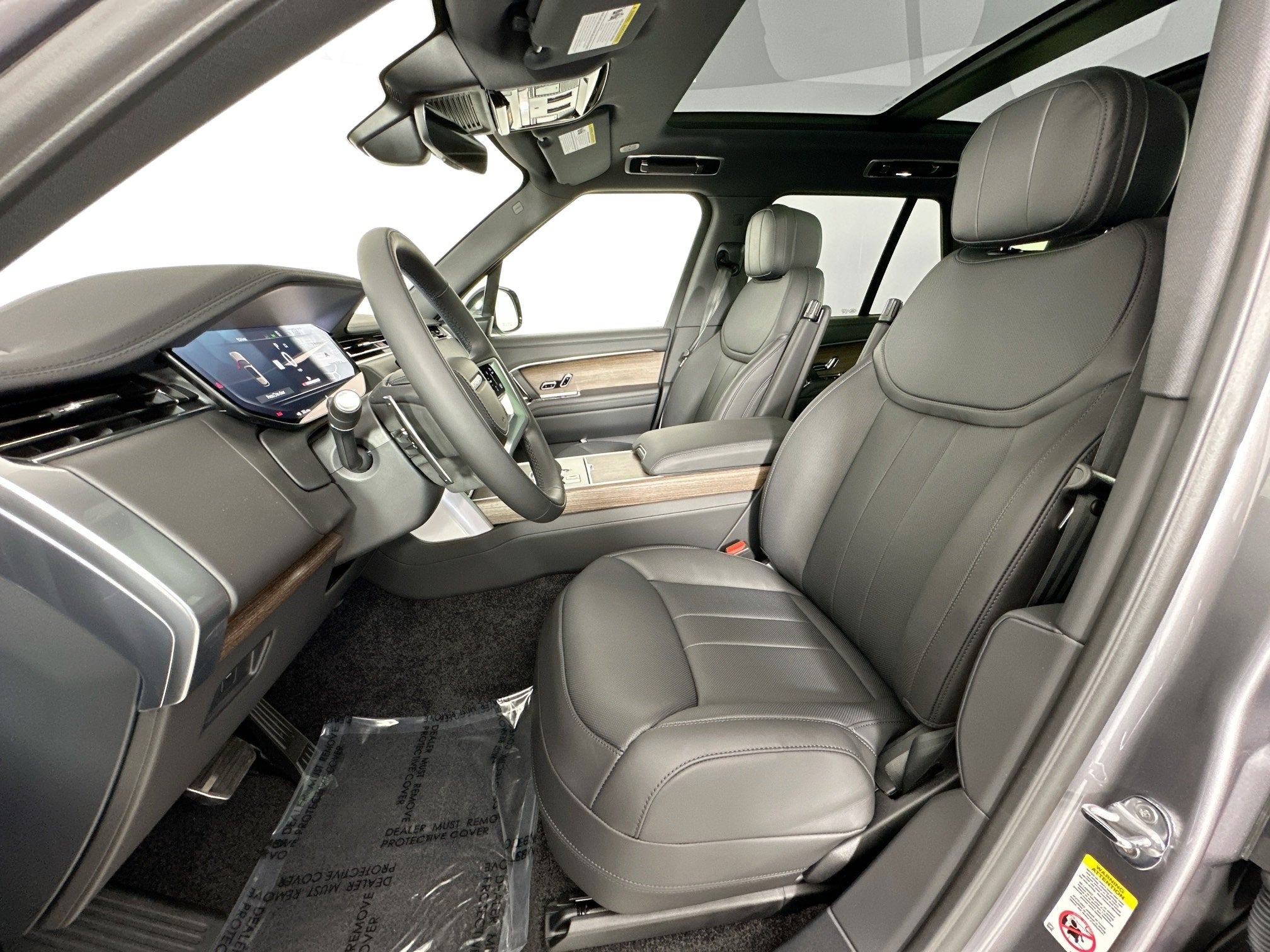 2025 Land Rover Range Rover SE