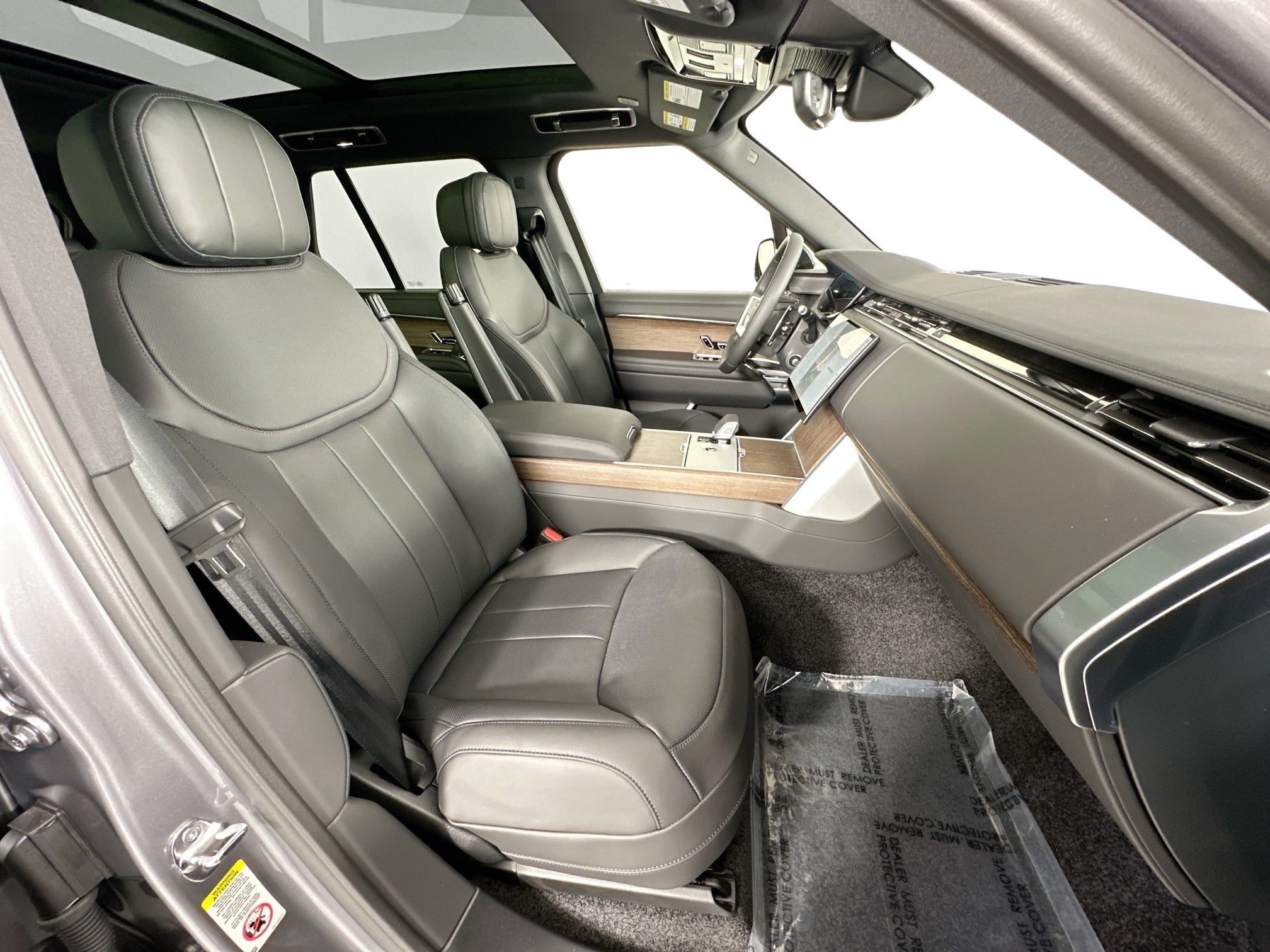 2025 Land Rover Range Rover SE