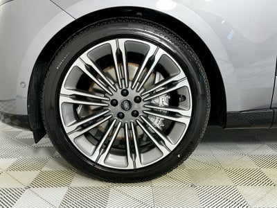 2025 Land Rover Range Rover SE