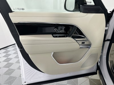 2026 Land Rover Range Rover SE