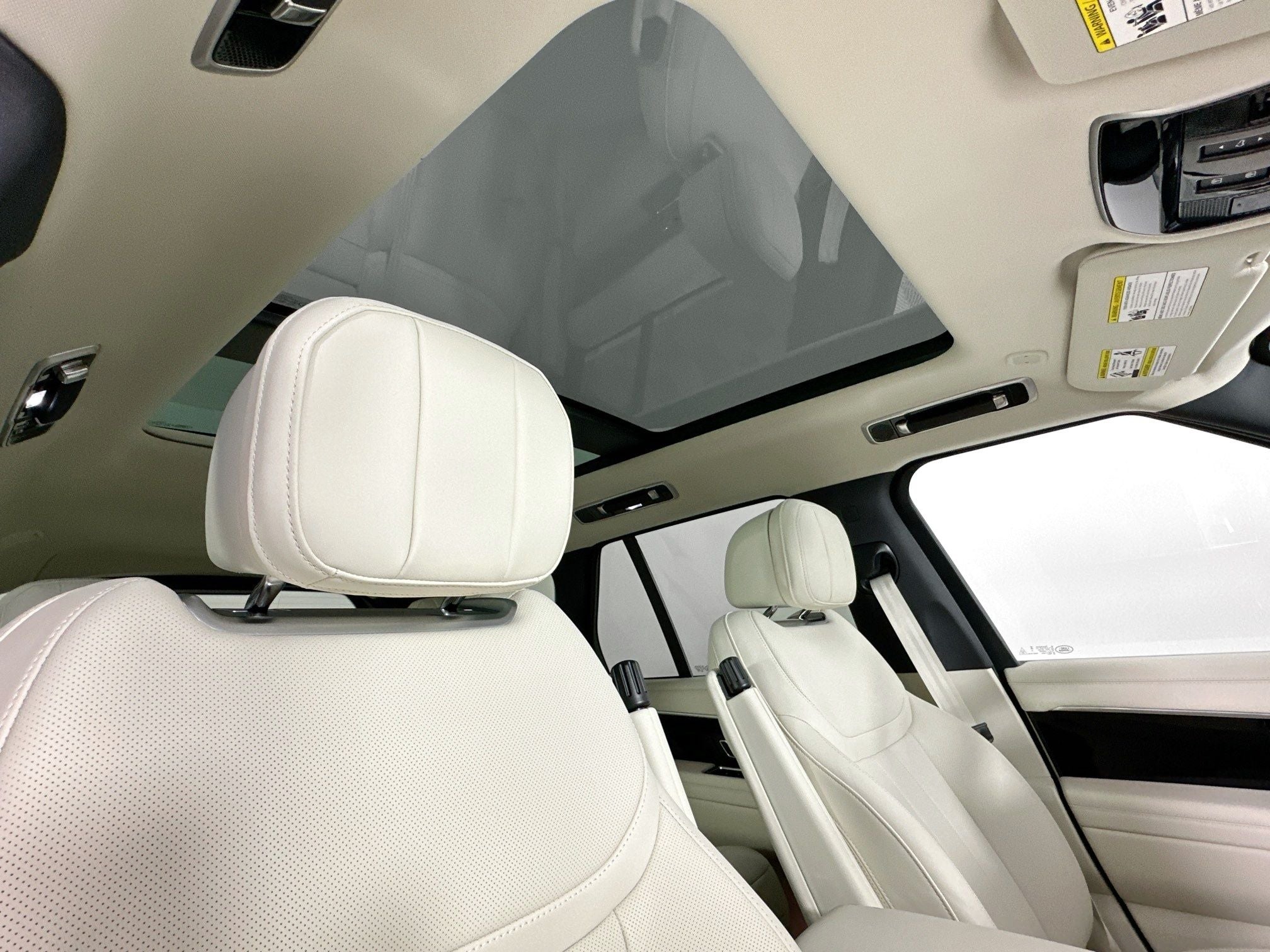 2026 Land Rover Range Rover SE