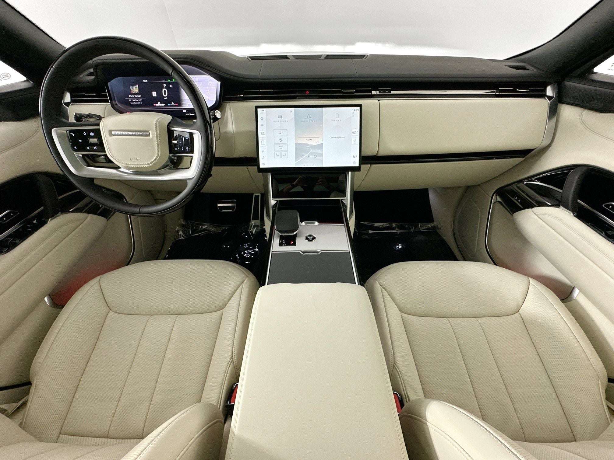 2026 Land Rover Range Rover SE