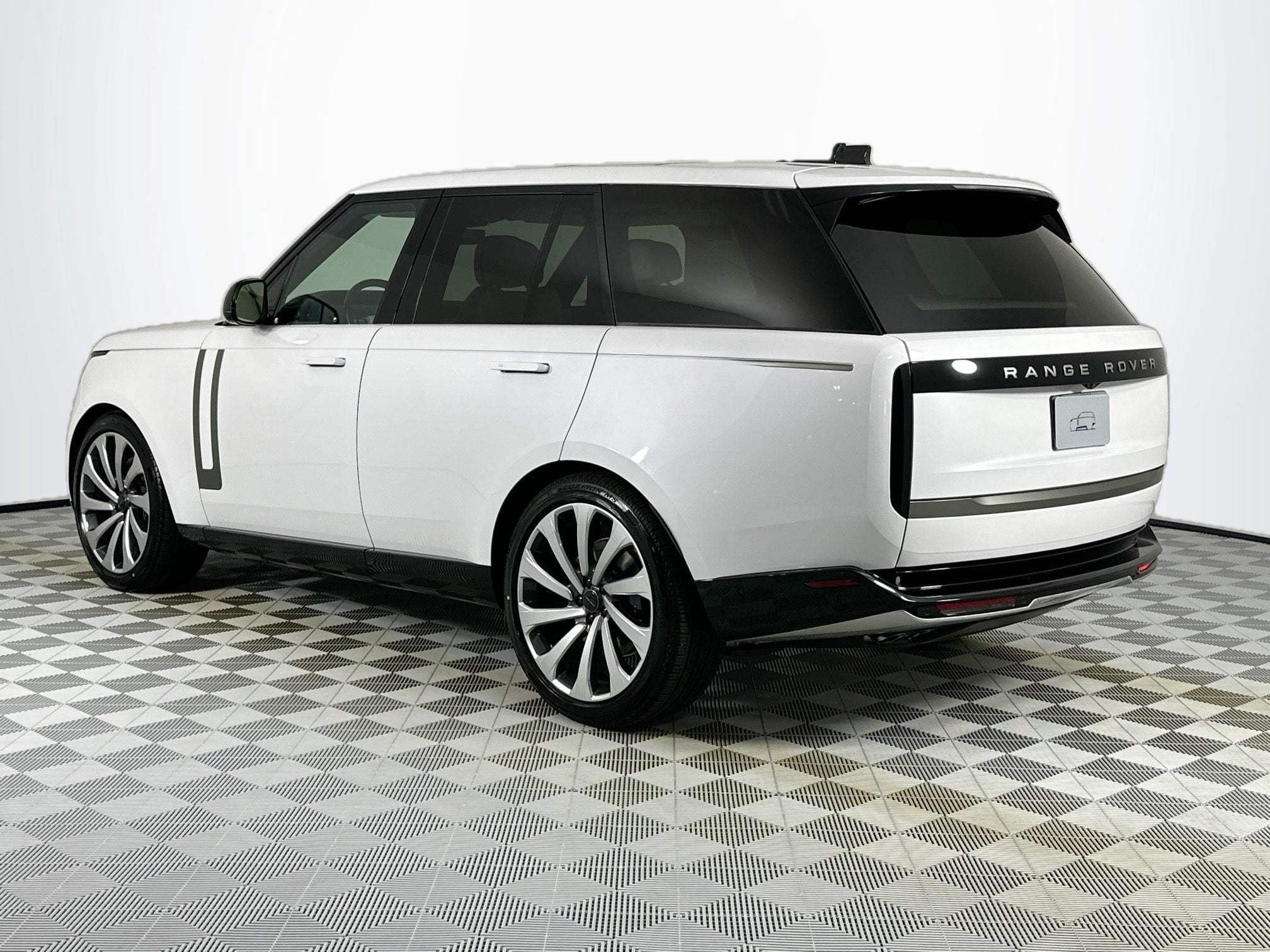 2026 Land Rover Range Rover SE