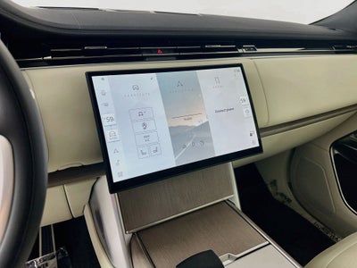 2026 Land Rover Range Rover SE
