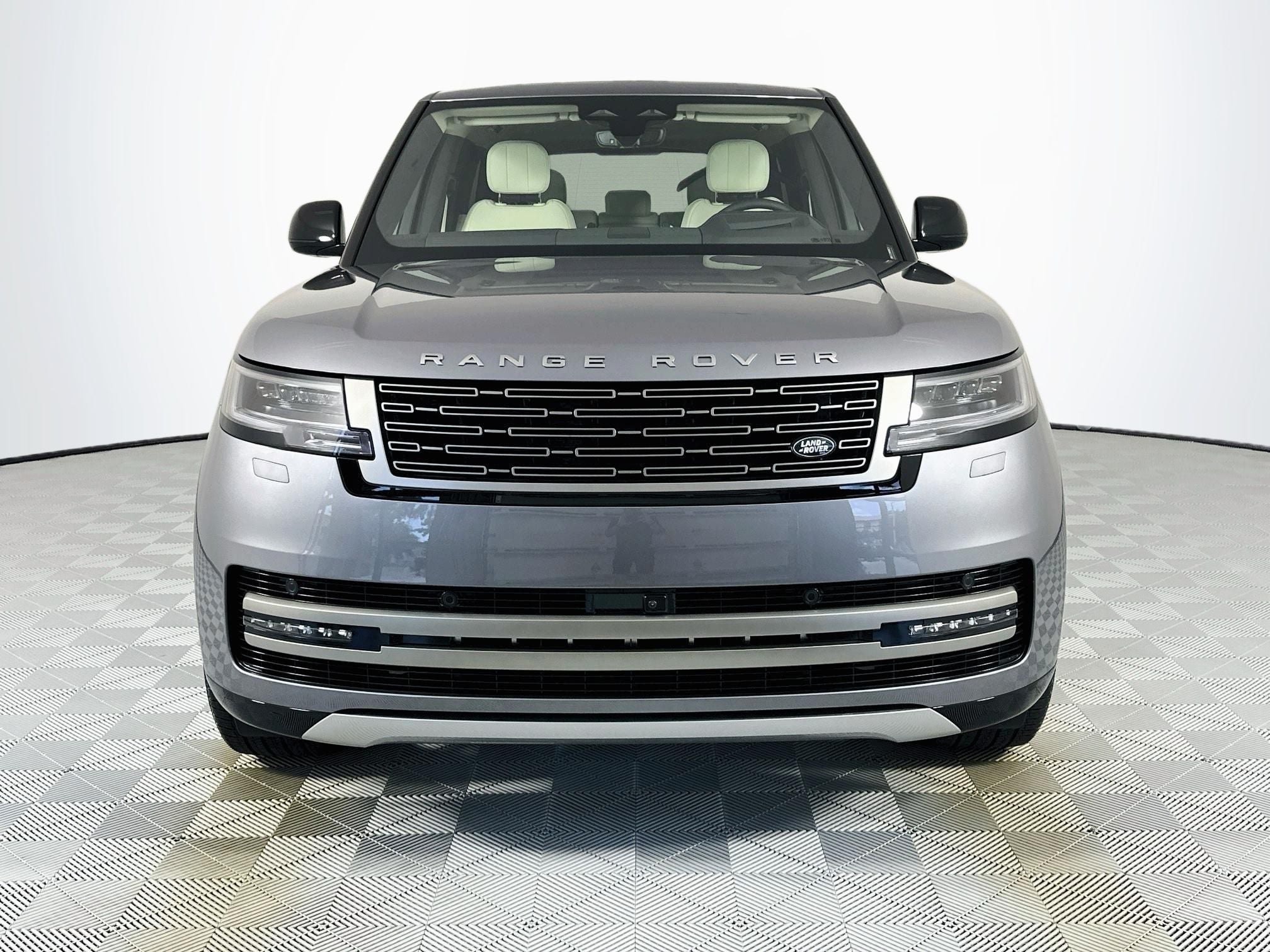 2026 Land Rover Range Rover SE