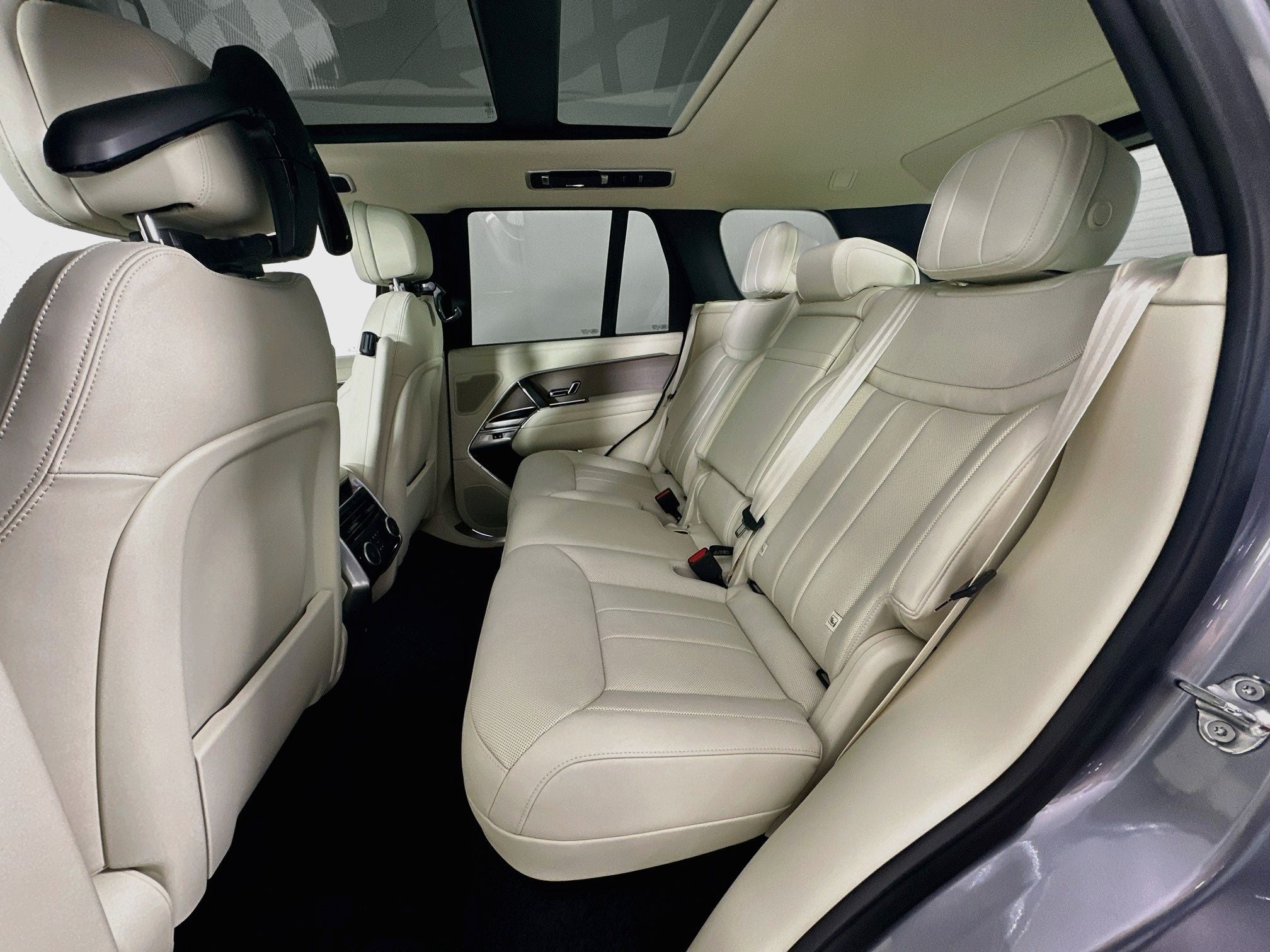 2026 Land Rover Range Rover SE