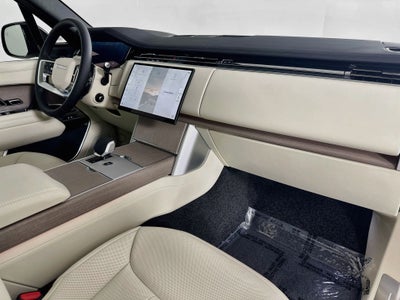 2026 Land Rover Range Rover SE