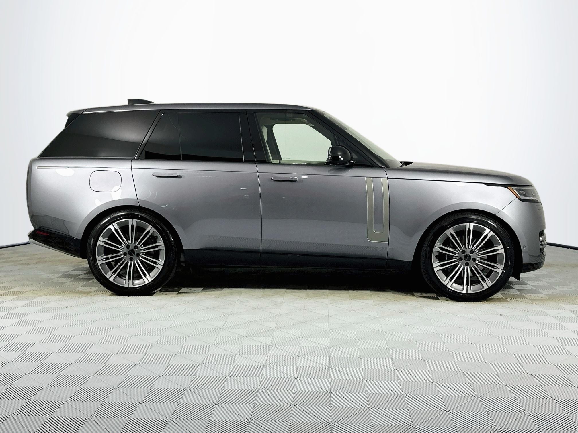 2026 Land Rover Range Rover SE