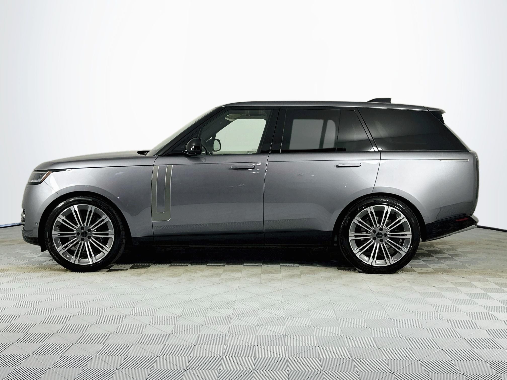 2026 Land Rover Range Rover SE