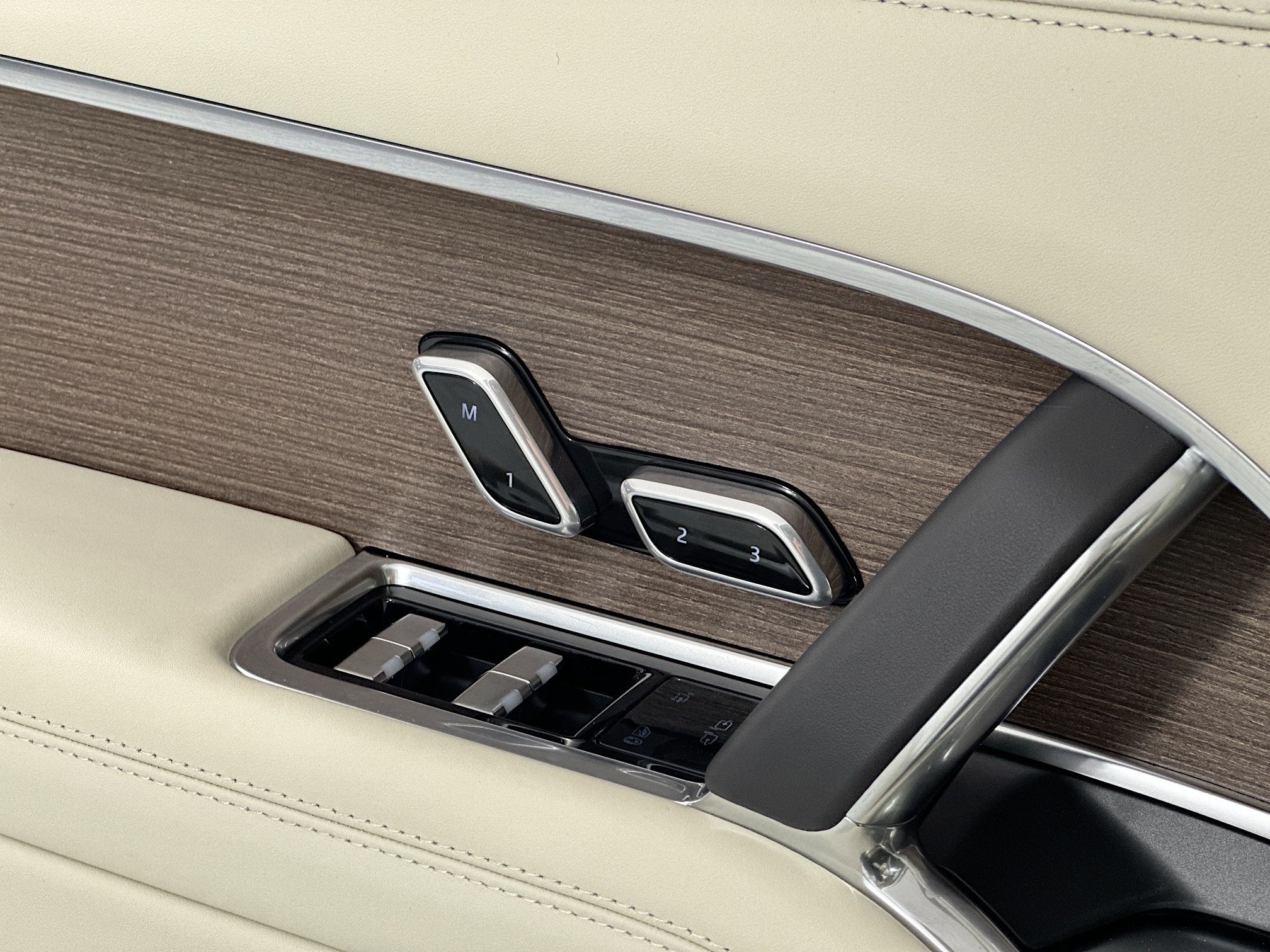 2026 Land Rover Range Rover SE