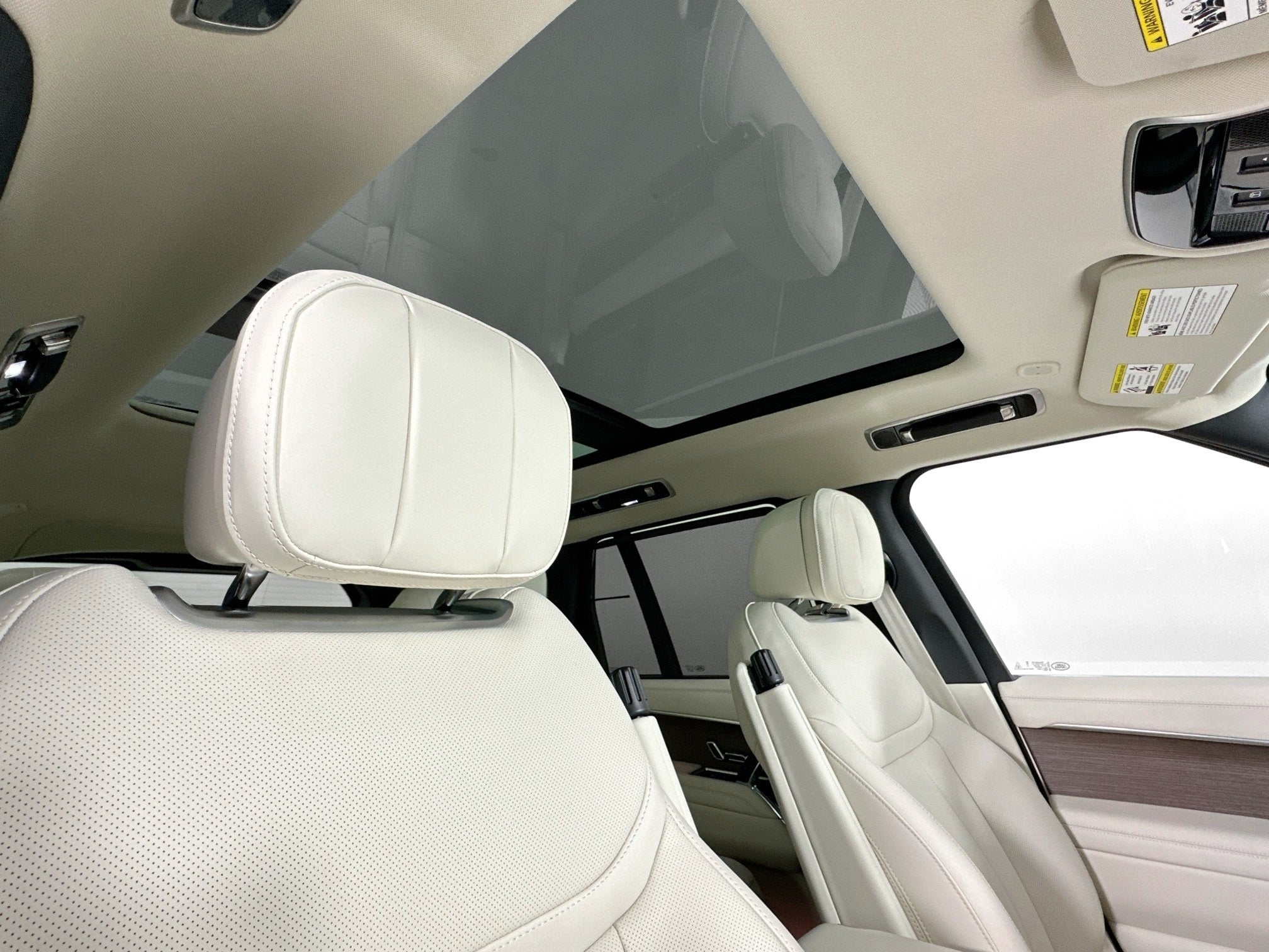 2026 Land Rover Range Rover SE