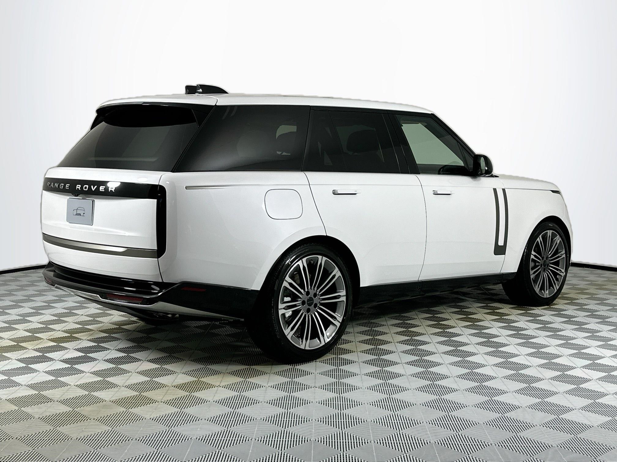 2026 Land Rover Range Rover SE