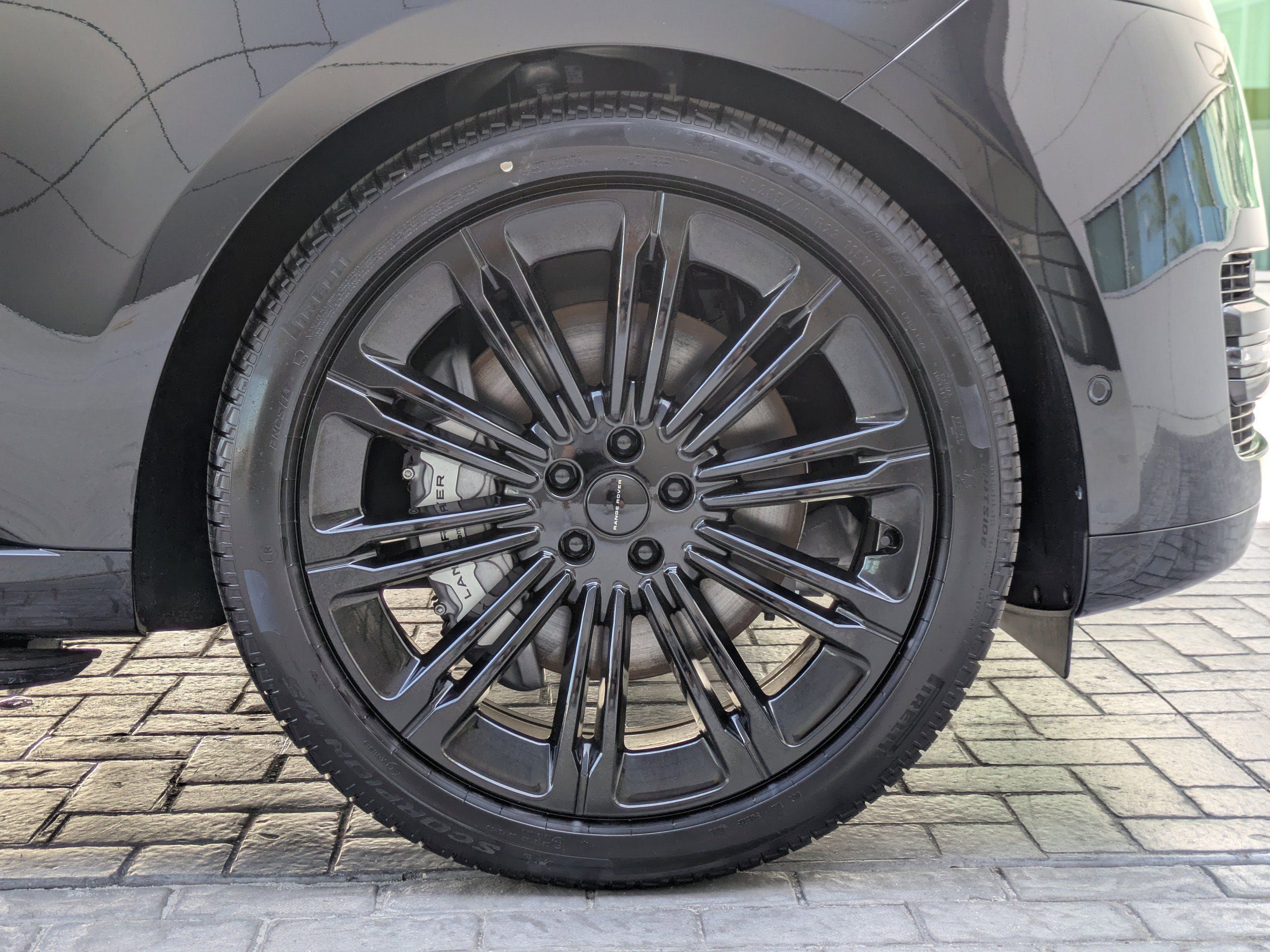 2026 Land Rover Range Rover SE