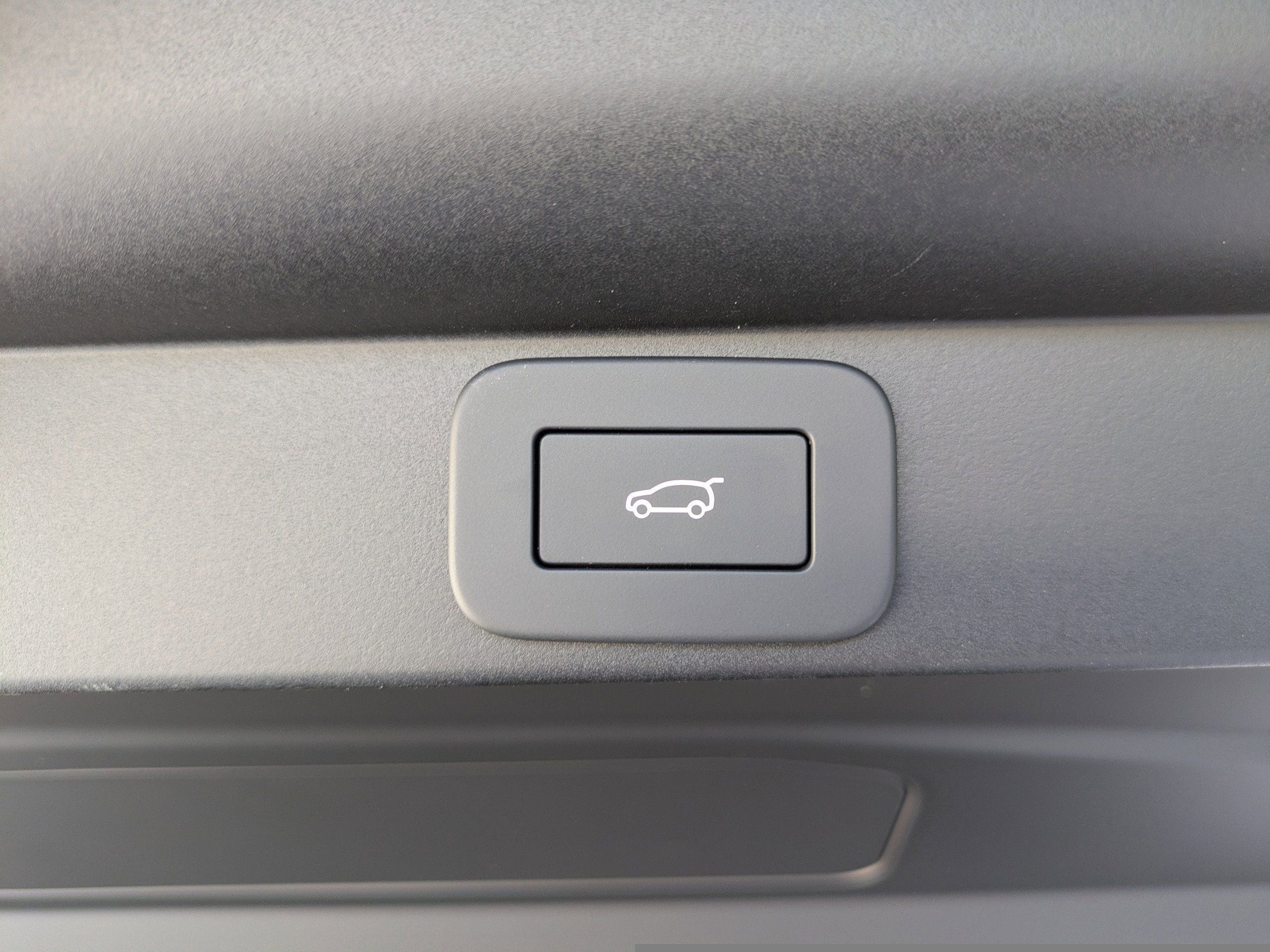 2026 Land Rover Range Rover SE