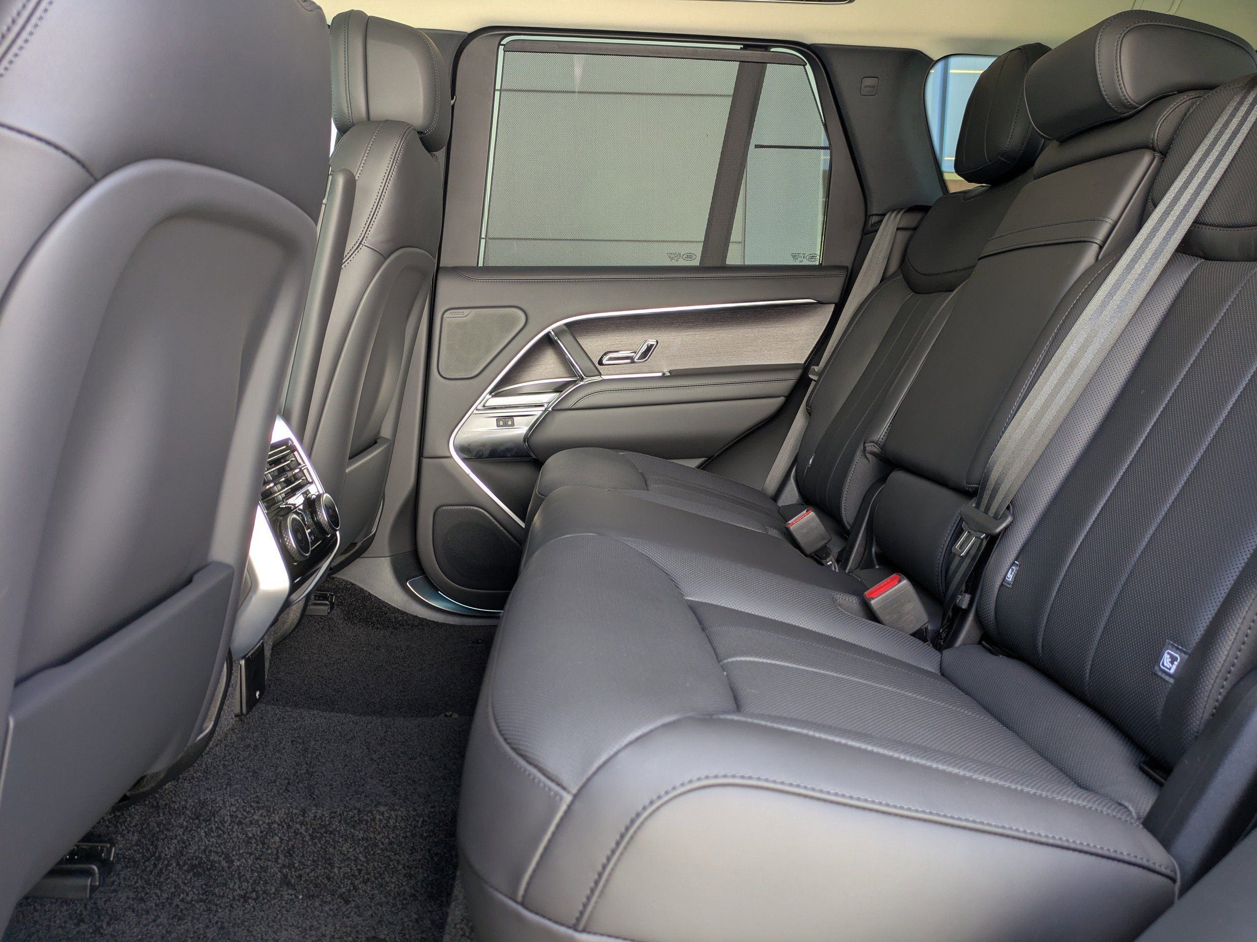 2026 Land Rover Range Rover SE