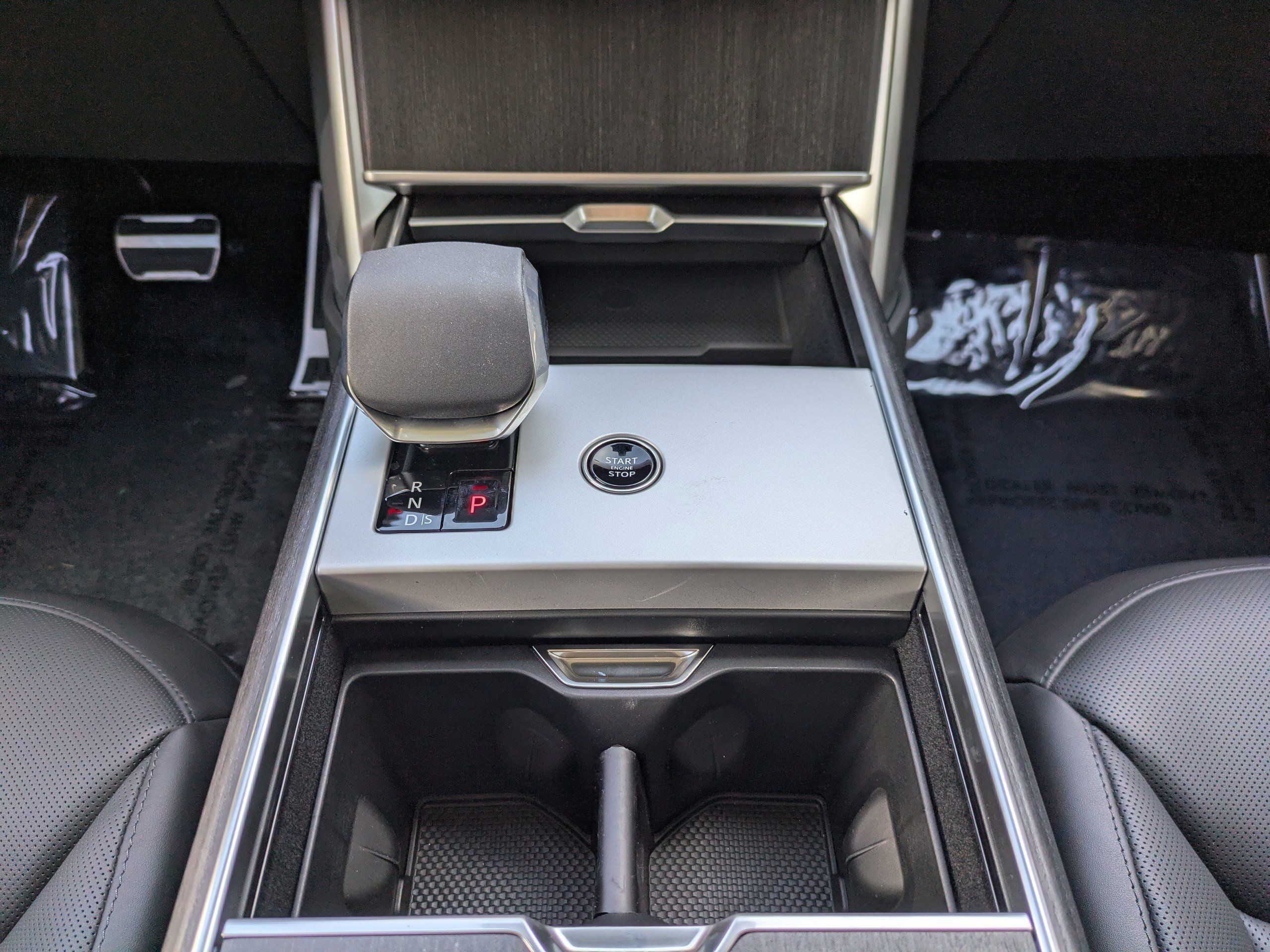 2026 Land Rover Range Rover SE