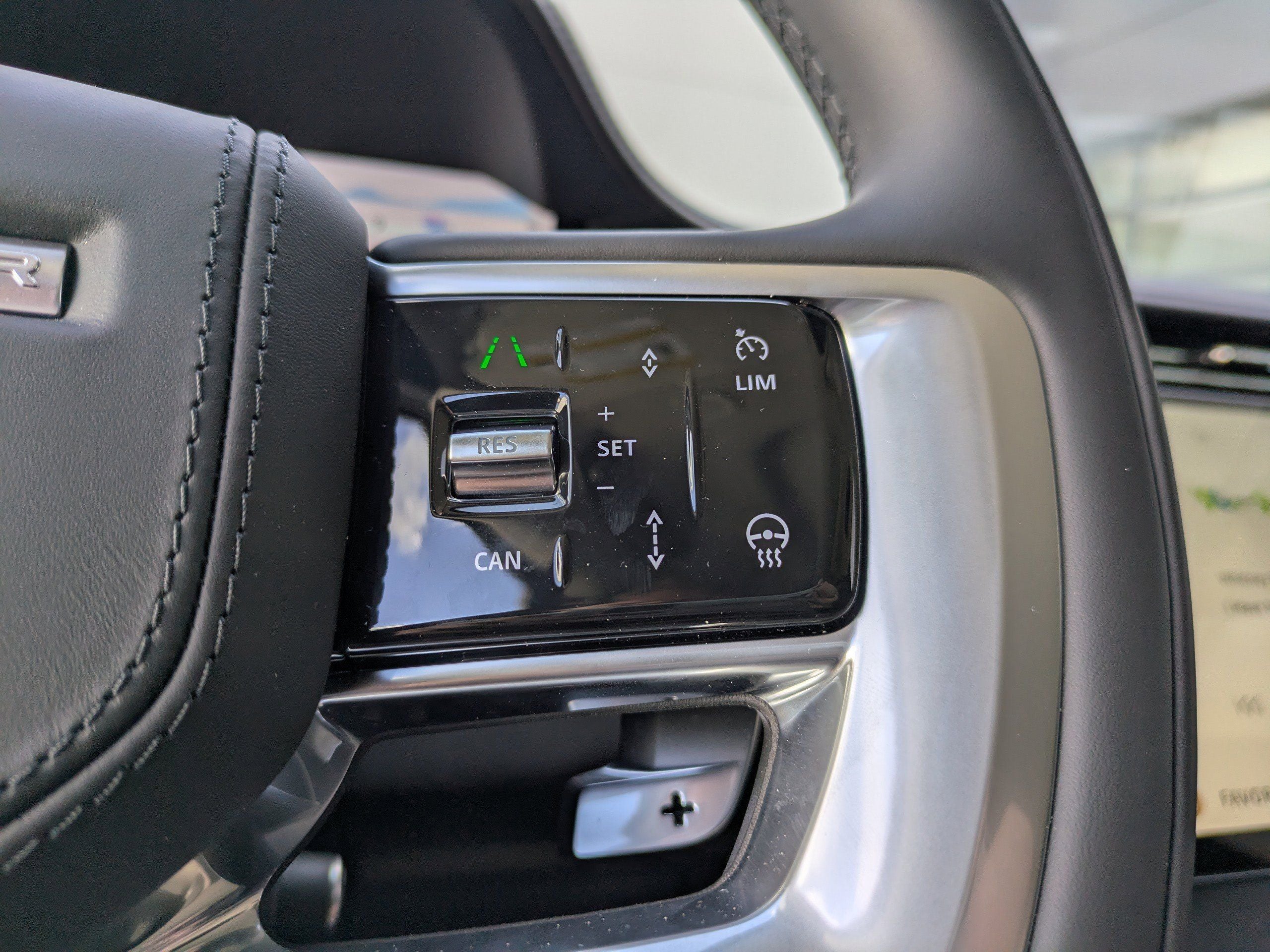 2026 Land Rover Range Rover SE