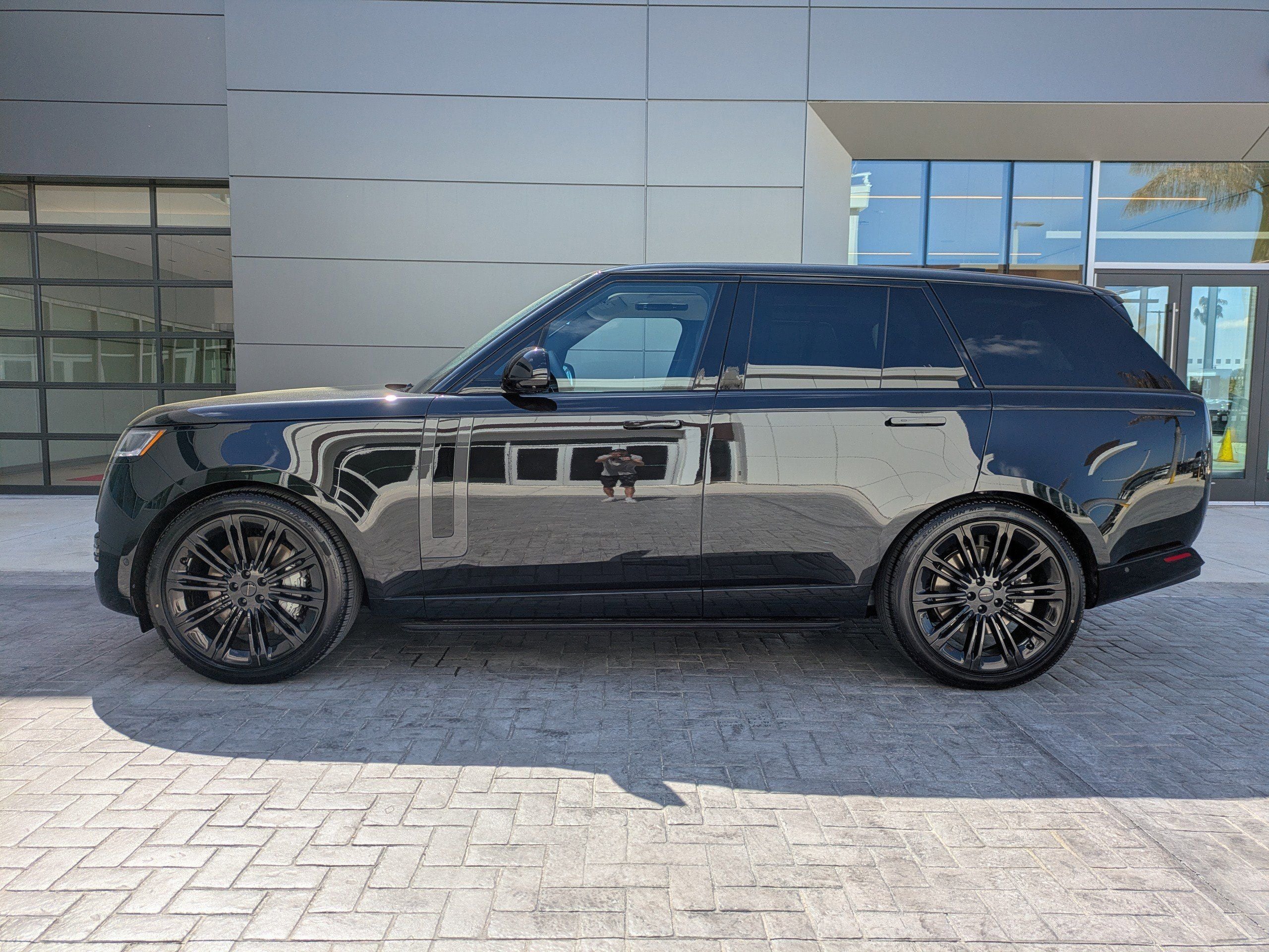 2026 Land Rover Range Rover SE