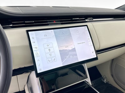 2025 Land Rover Range Rover SE