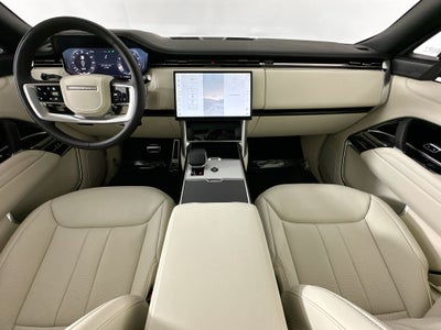 2025 Land Rover Range Rover SE