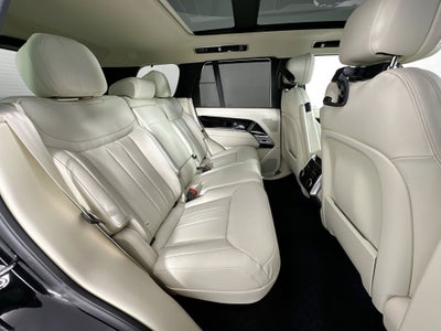 2025 Land Rover Range Rover SE