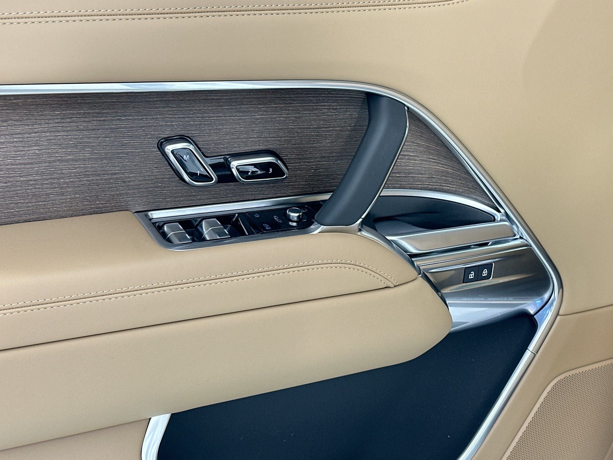 2026 Land Rover Range Rover SE