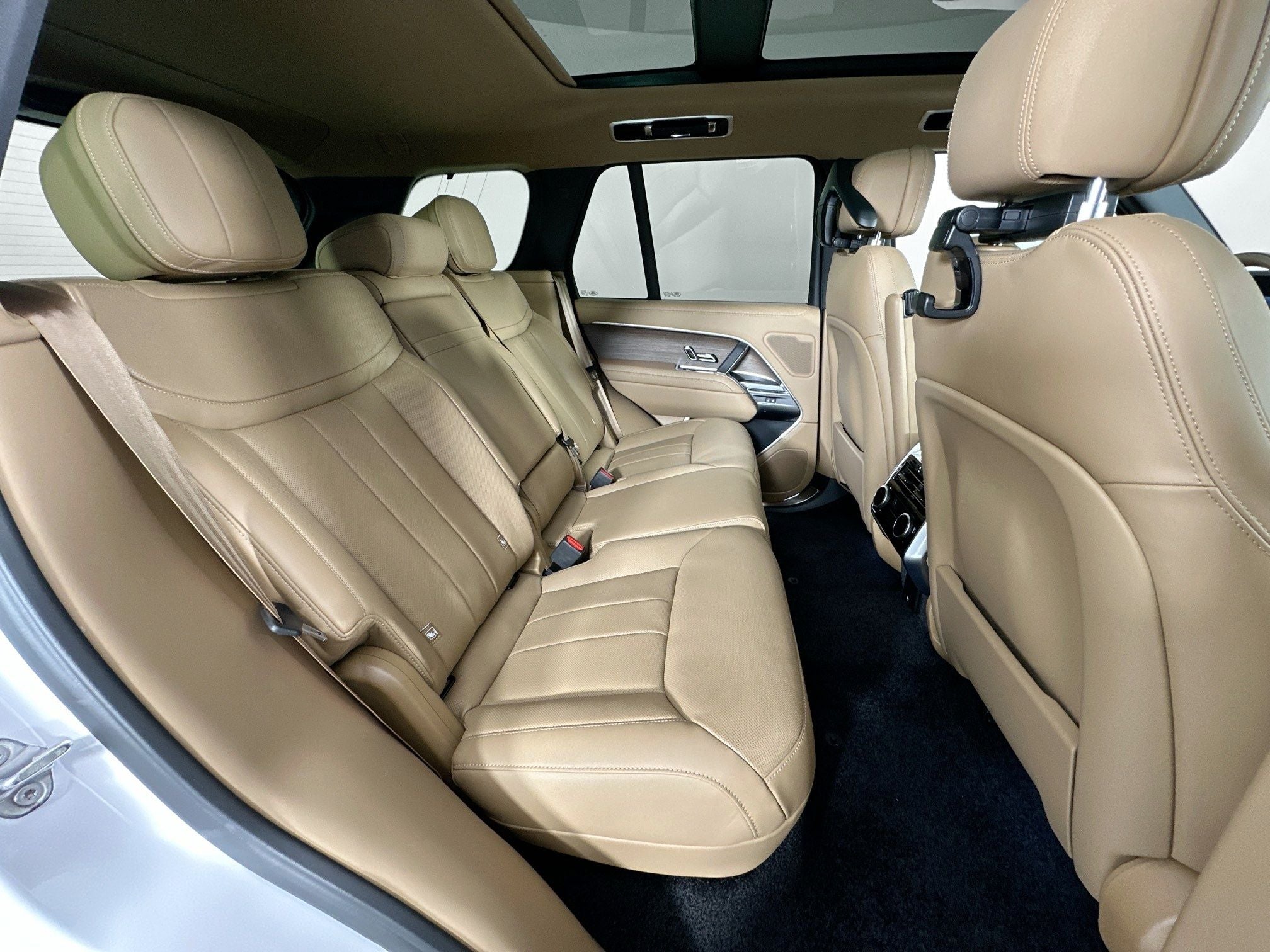 2026 Land Rover Range Rover SE