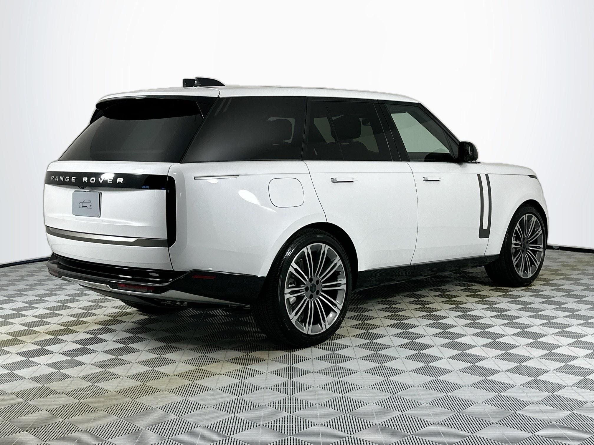 2026 Land Rover Range Rover SE