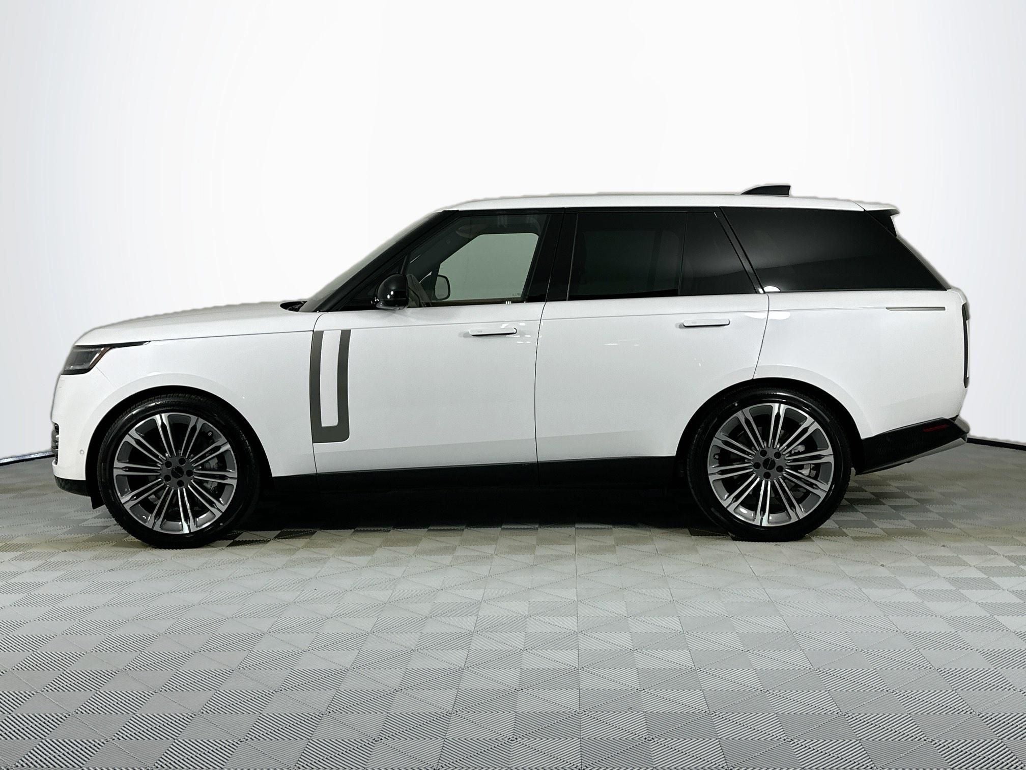 2026 Land Rover Range Rover SE