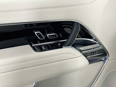 2027 Land Rover Range Rover SE