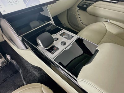 2027 Land Rover Range Rover SE