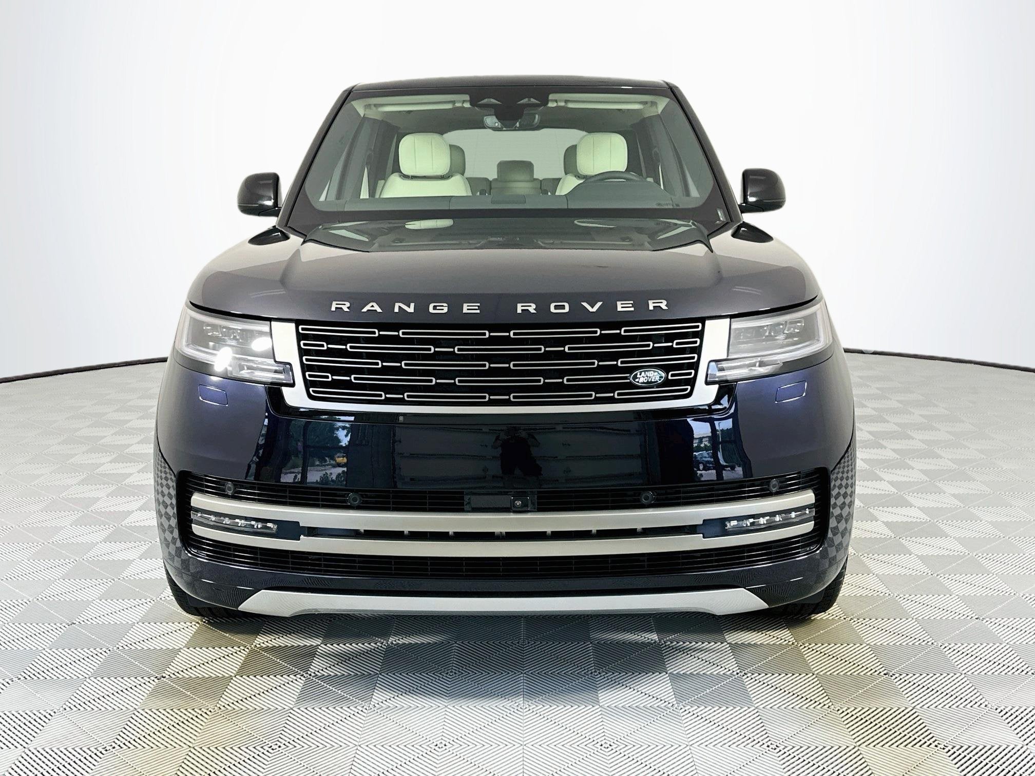 2027 Land Rover Range Rover SE