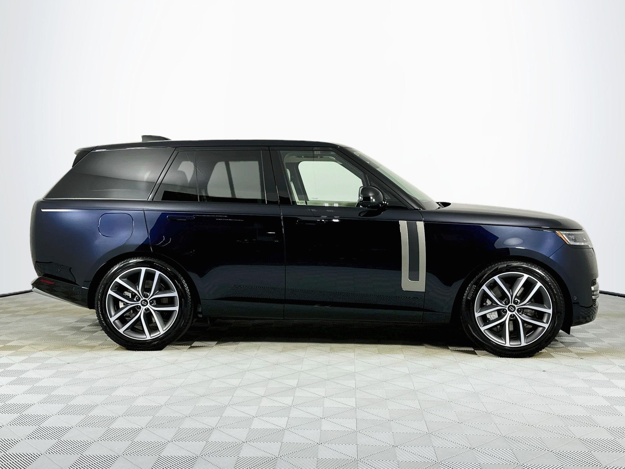 2027 Land Rover Range Rover SE