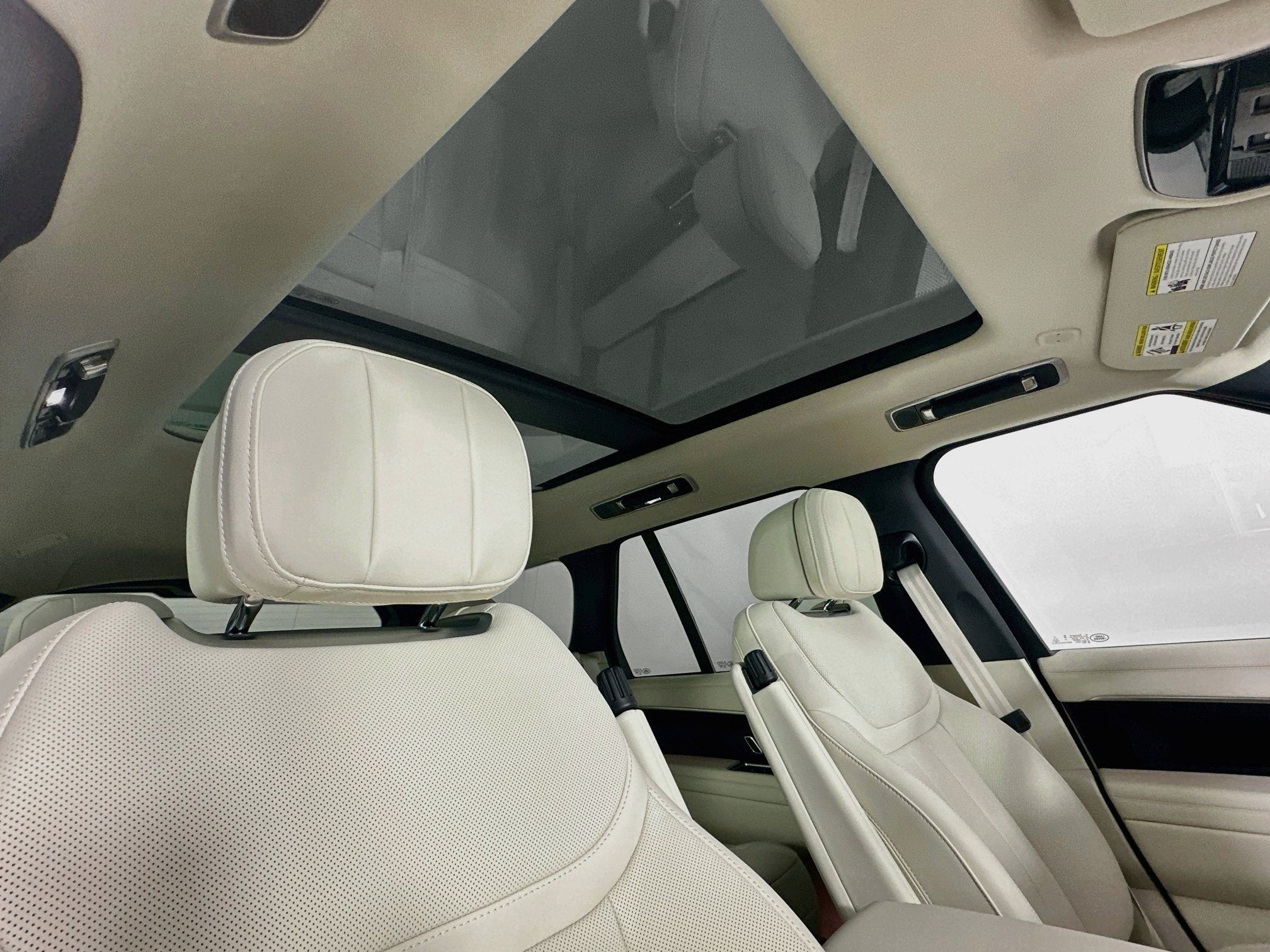2027 Land Rover Range Rover SE
