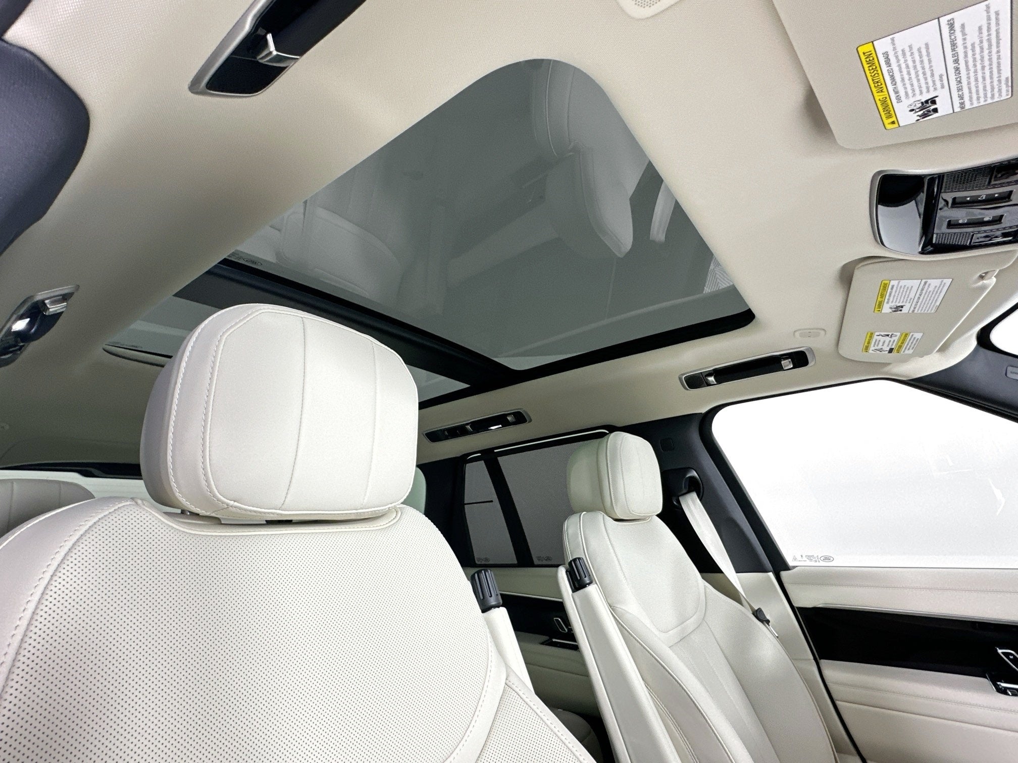 2026 Land Rover Range Rover SE