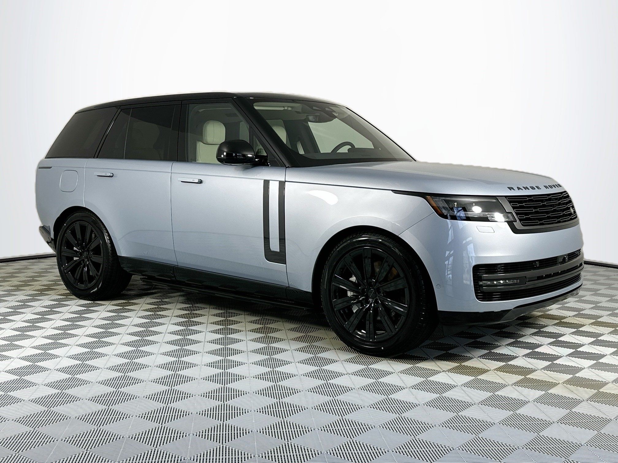 2026 Land Rover Range Rover SE